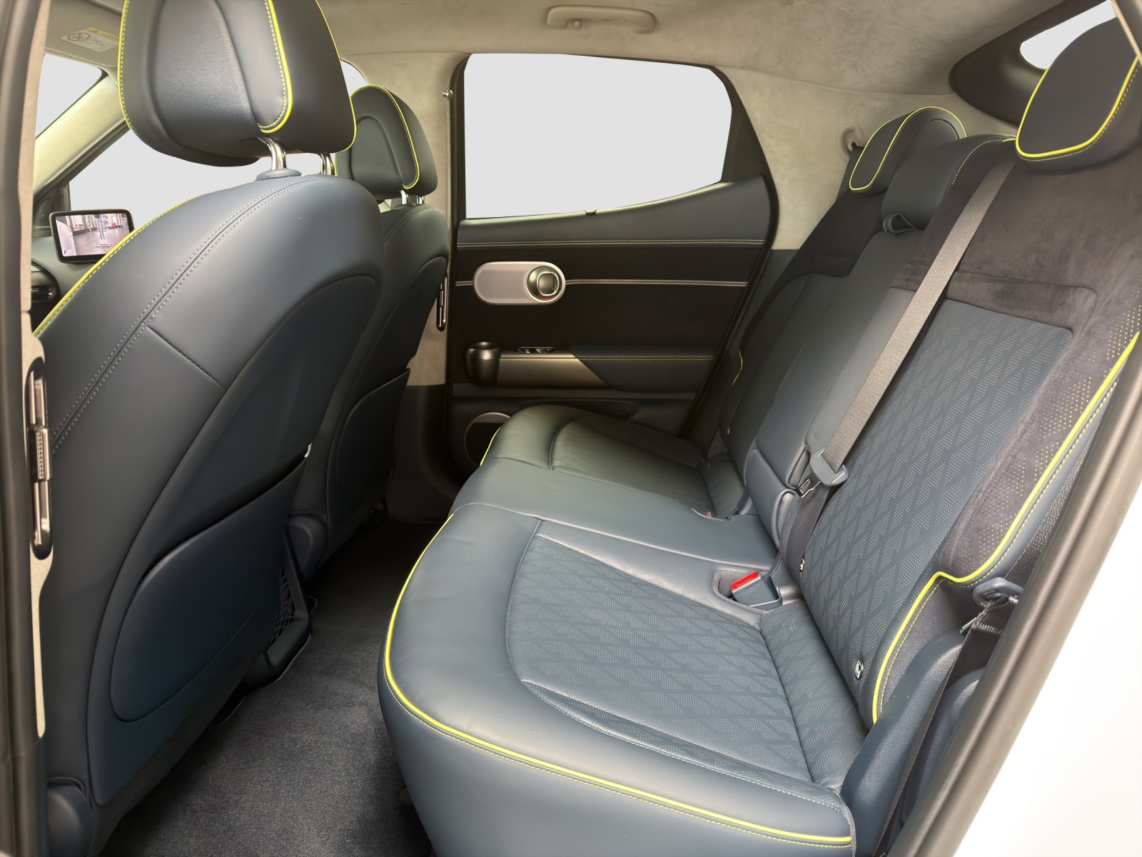 GENESIS GV60 77.4 kWh Sport Plus AWD-image-9