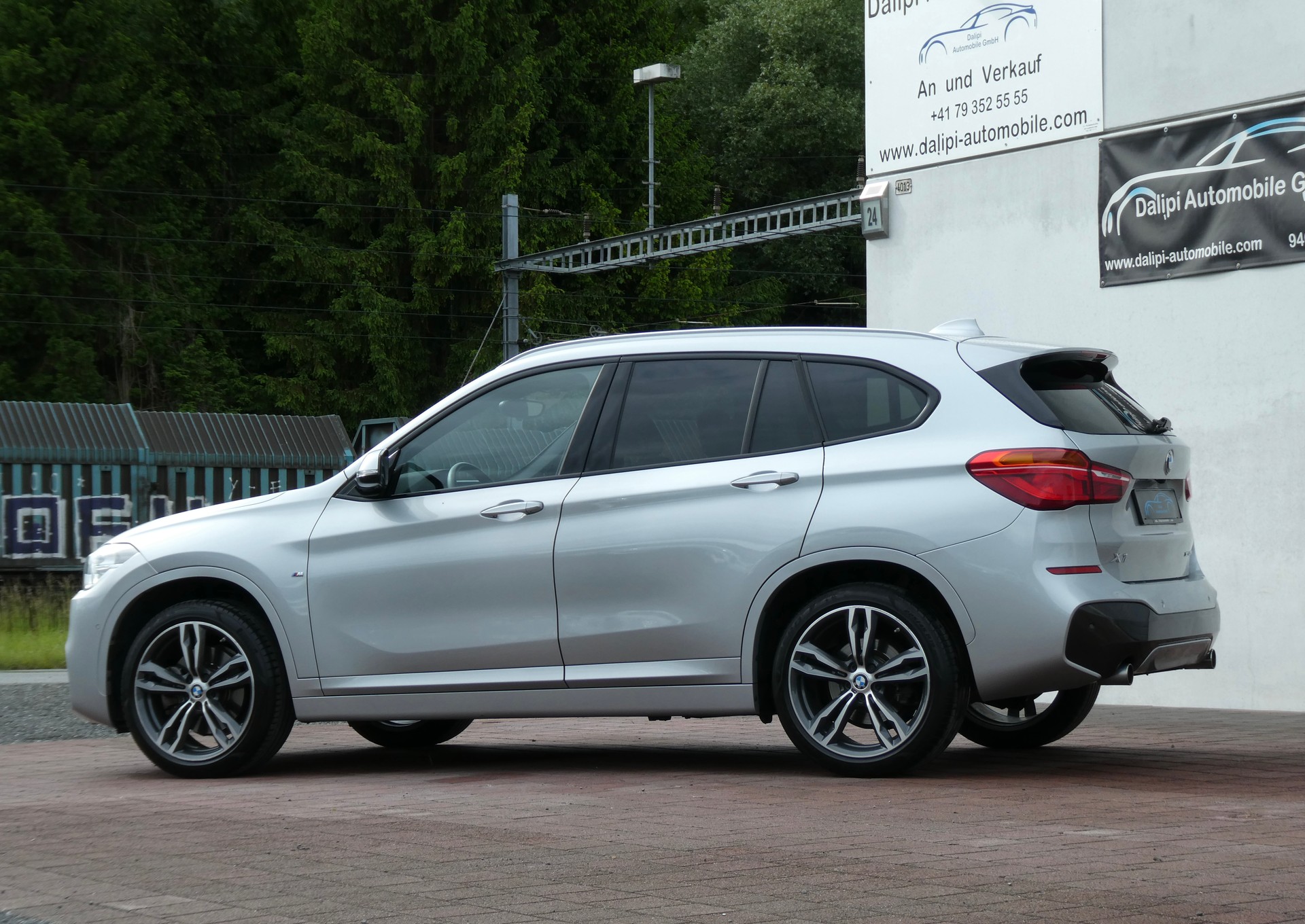 BMW X1 xDrive 25d Steptronic (CH)-showroom-element-3