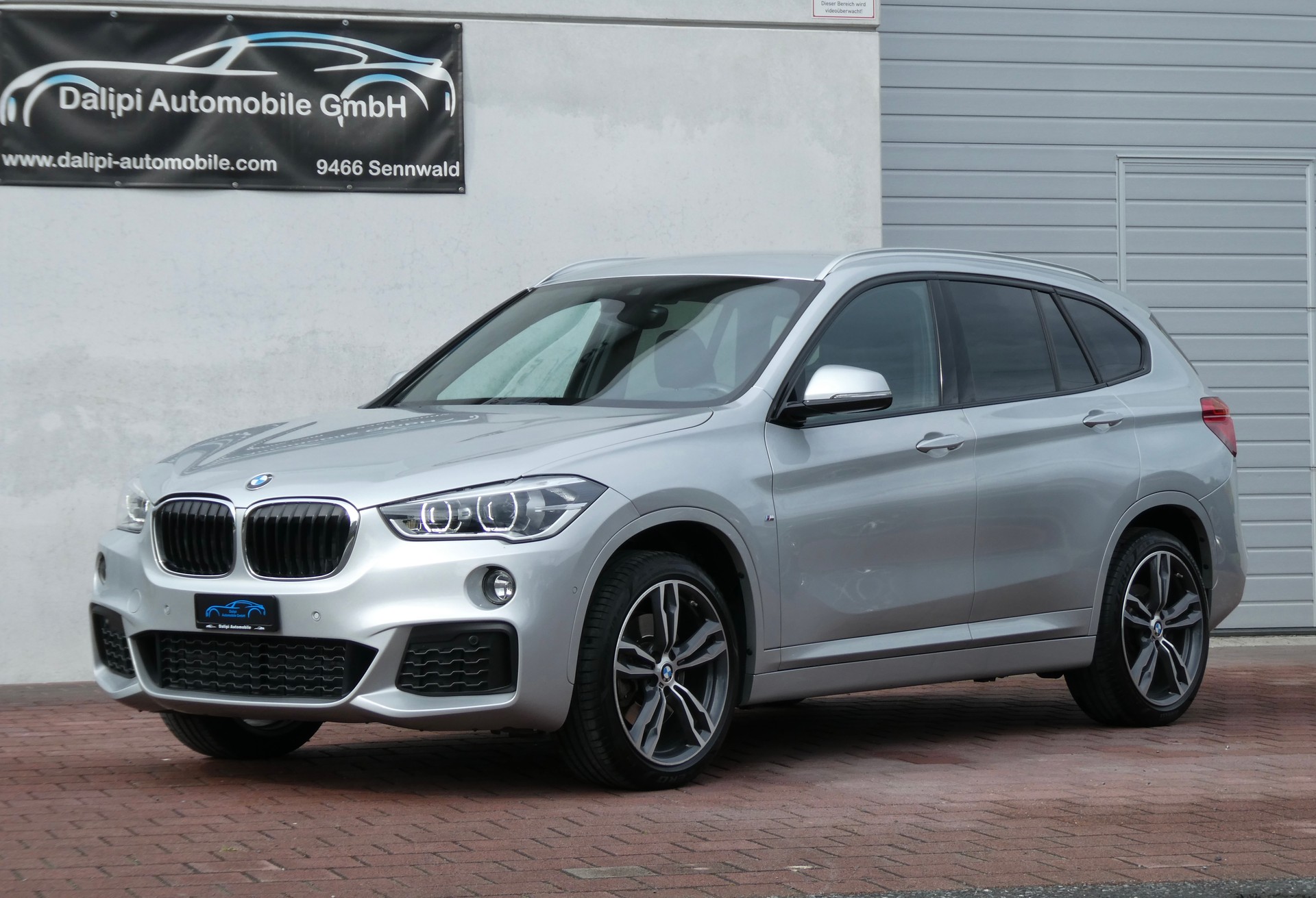 BMW X1 xDrive 25d Steptronic (CH)-showroom-element-2