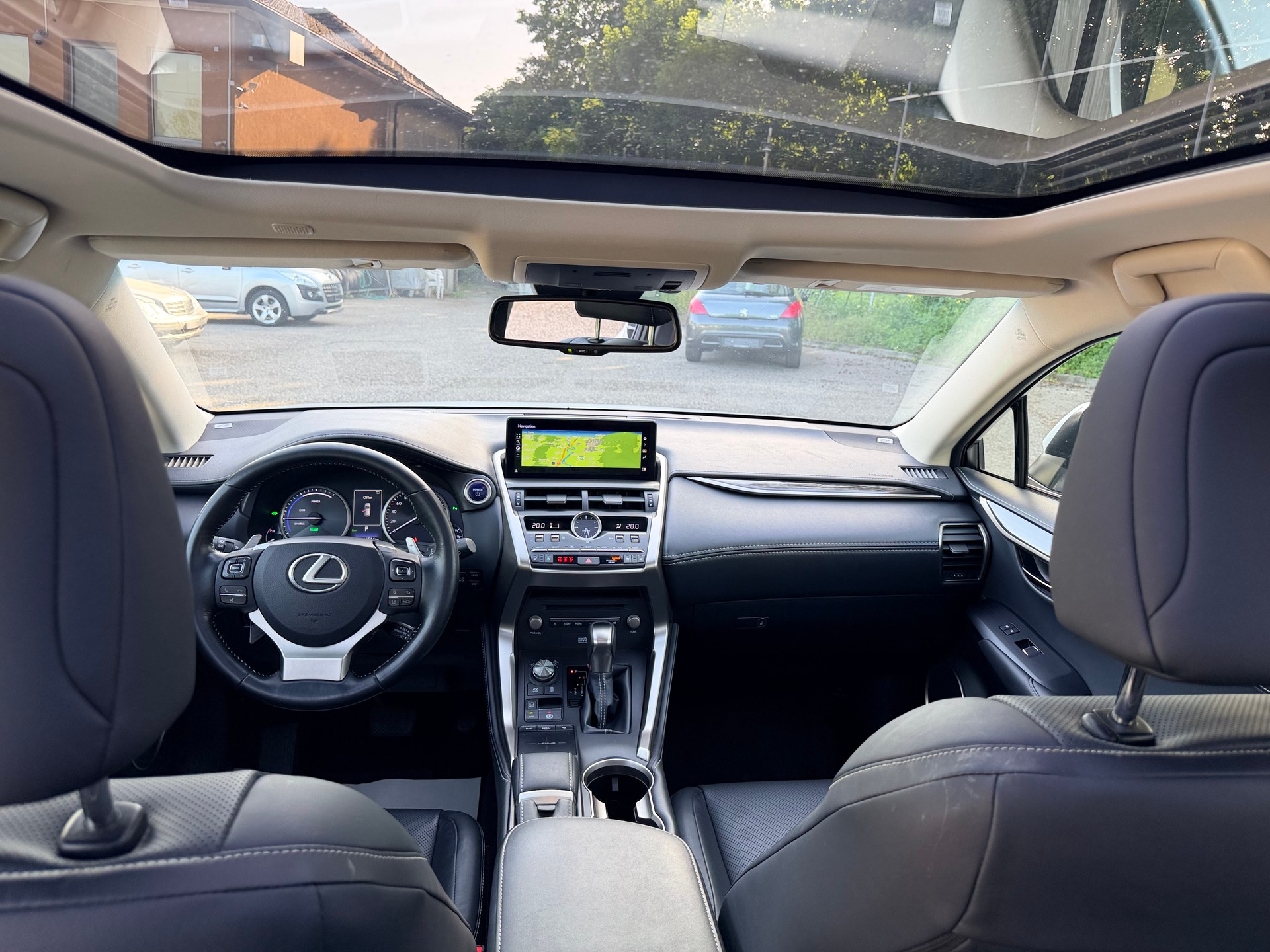 LEXUS NX 300h F-Sport E-Four Automatic-image-22