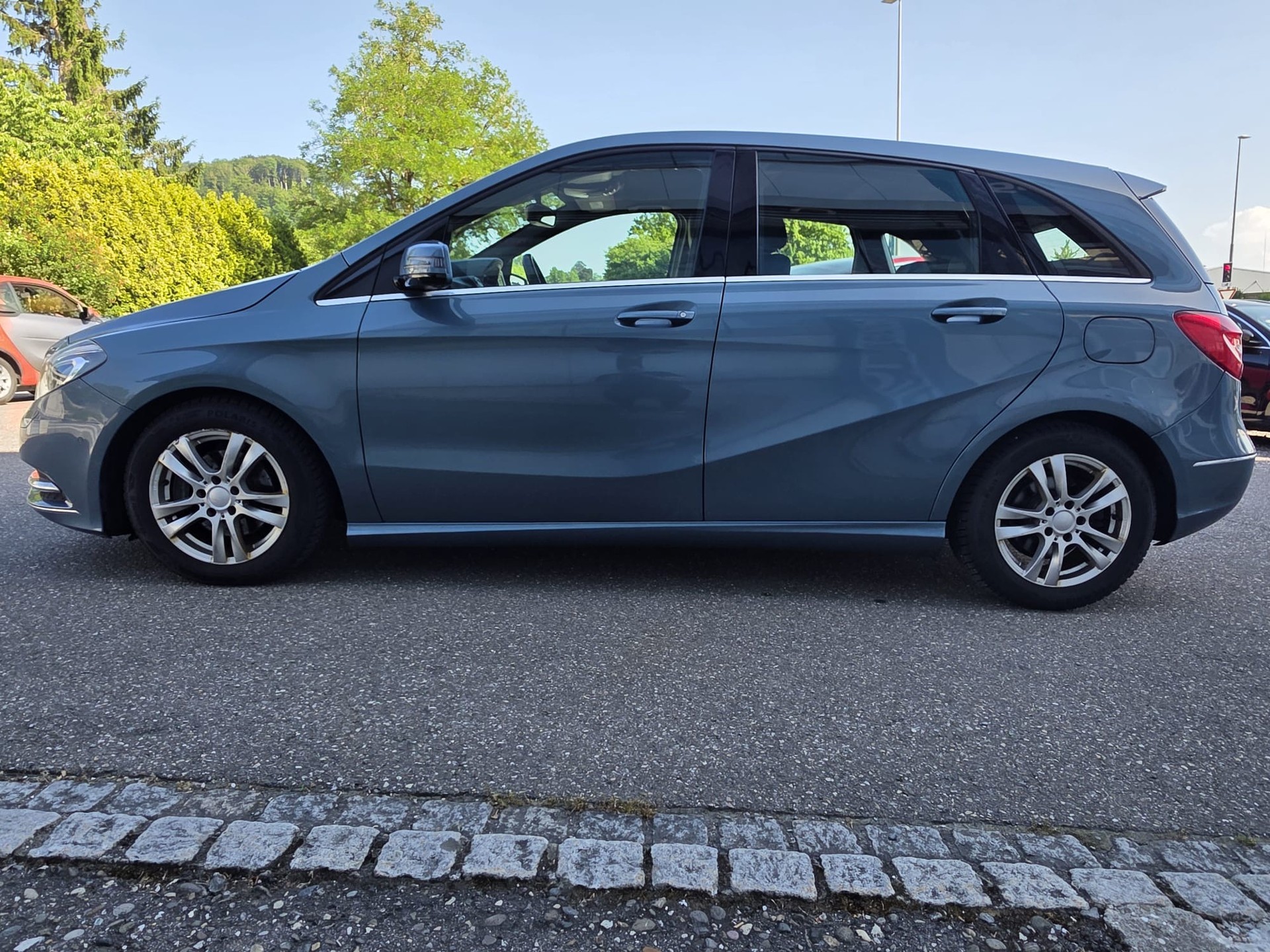 MERCEDES-BENZ B 180 CDI-image-12