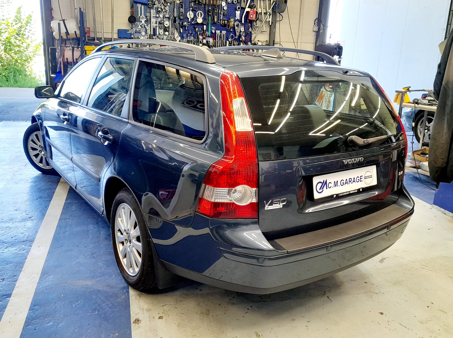 VOLVO V50 2.4-image-3