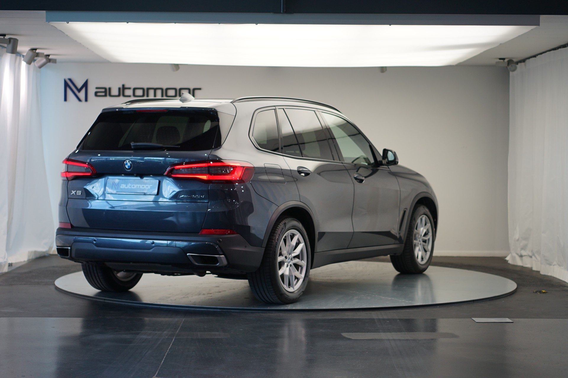 BMW X5 xDrive 30d Steptronic *CH-Fahrzeug* *AHK* *HuD*-image-4