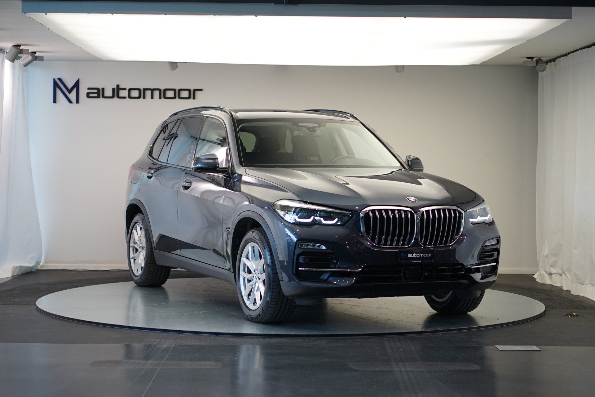 BMW X5 xDrive 30d Steptronic *CH-Fahrzeug* *AHK* *HuD*-showroom-element-2