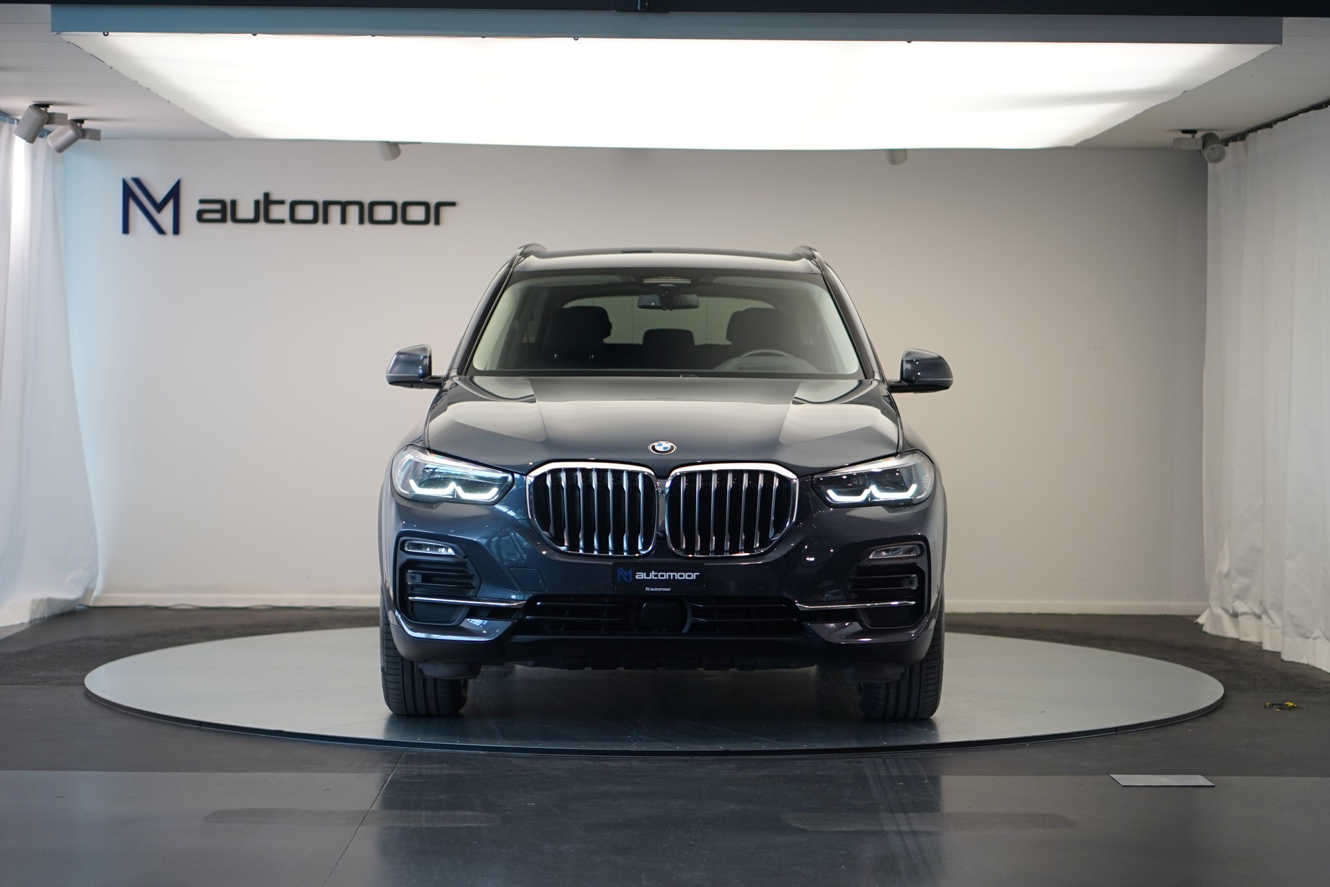 BMW X5 xDrive 30d Steptronic *CH-Fahrzeug* *AHK* *HuD*-showroom-element-1