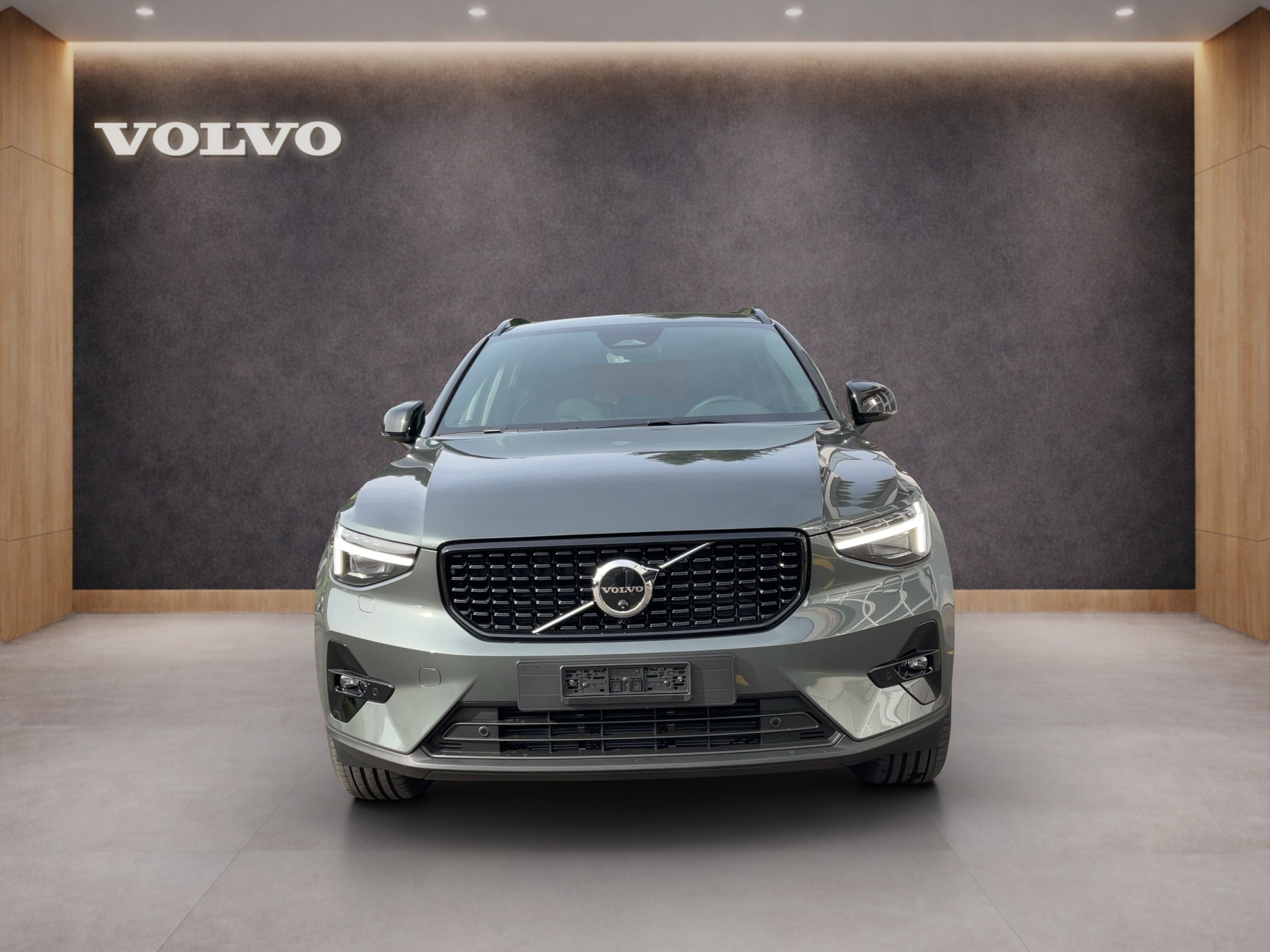 VOLVO XC40 2.0 B4 MH Ultra Dark-showroom-element-1