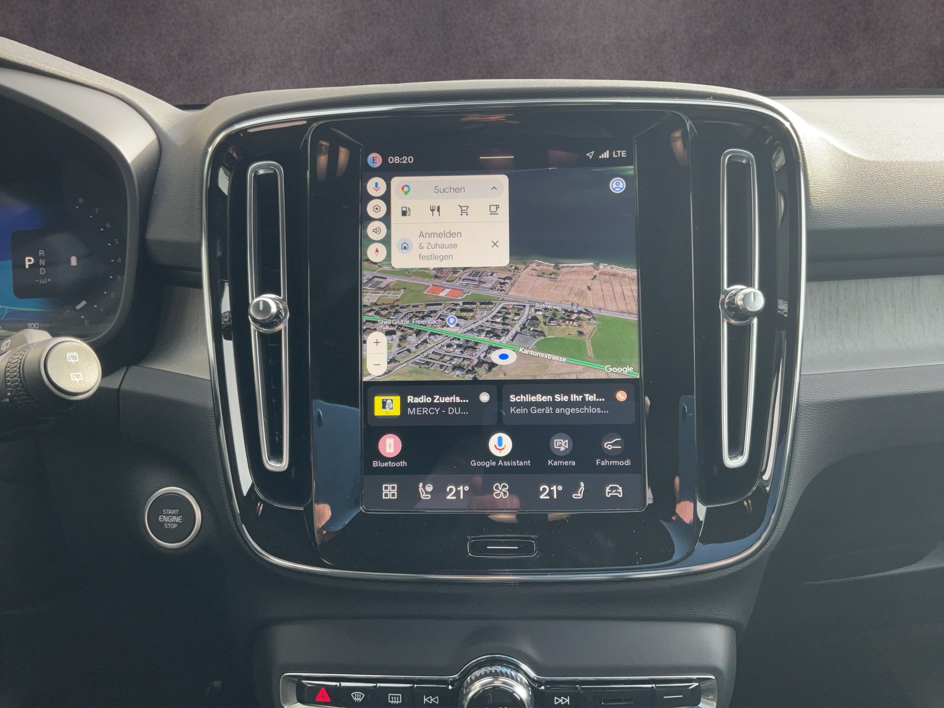 VOLVO XC40 2.0 B4 MH Ultra Dark-image-14