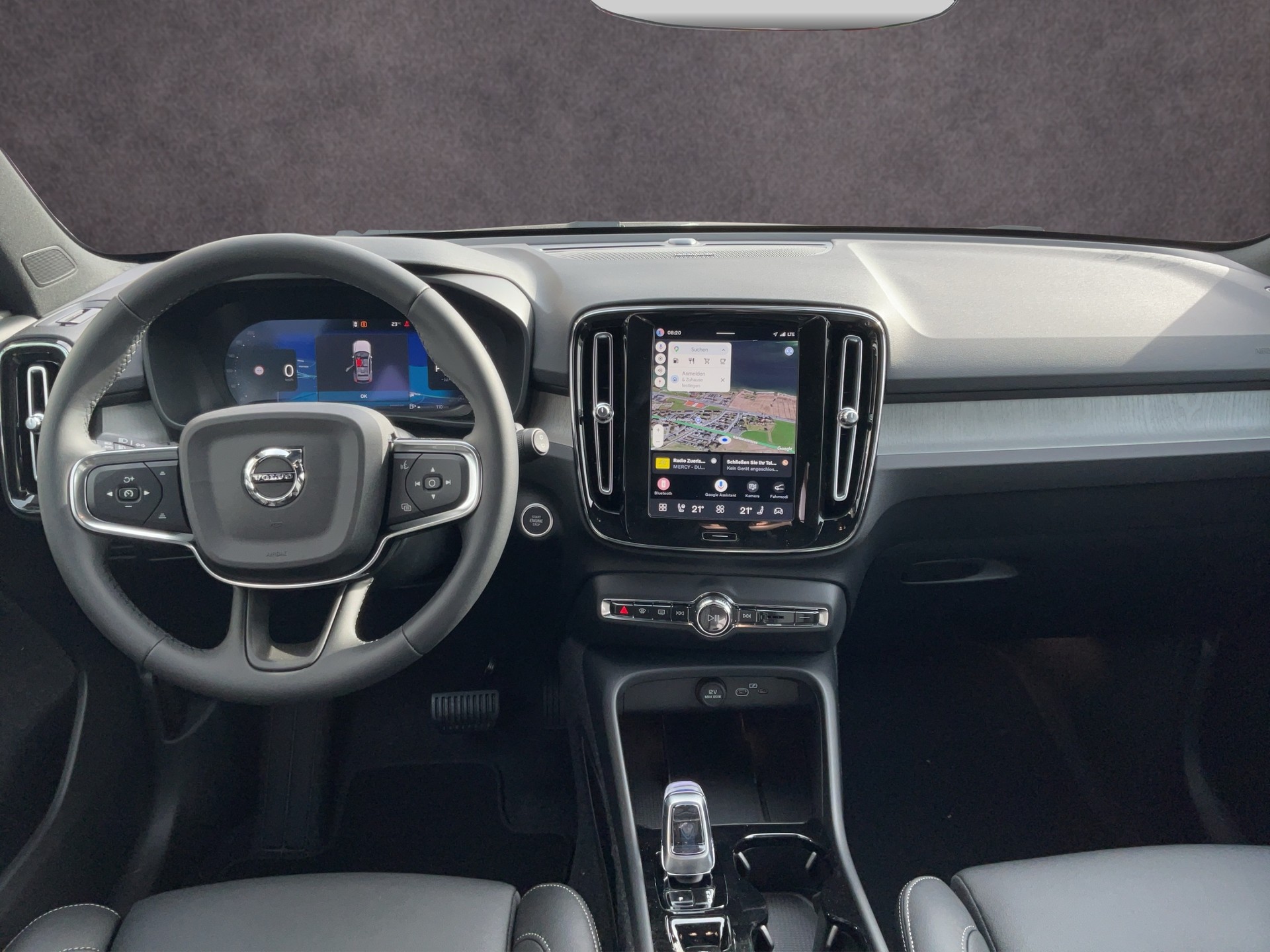 VOLVO XC40 2.0 B4 MH Ultra Dark-image-9
