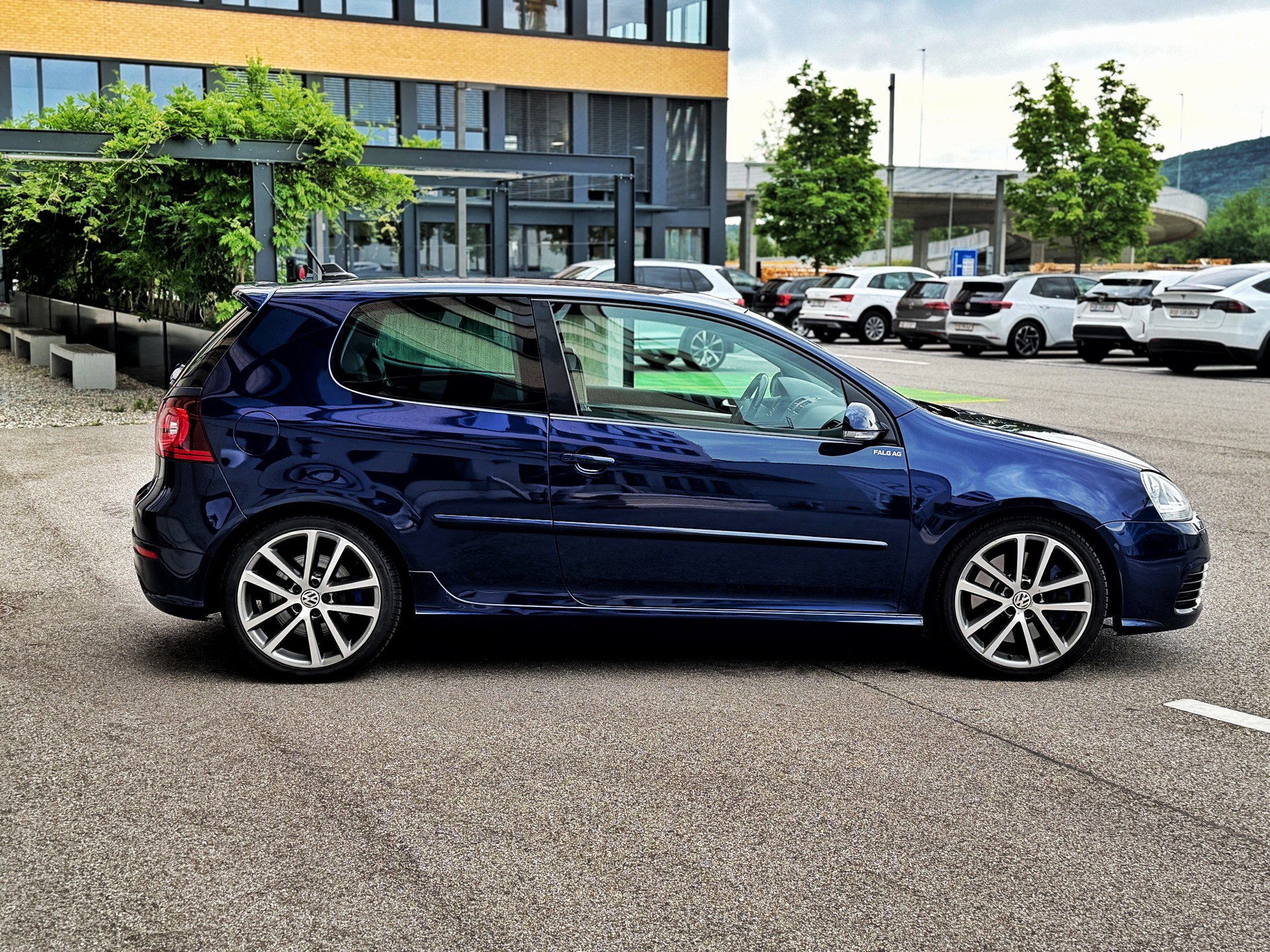 VW Golf R32 4Motion-image-4
