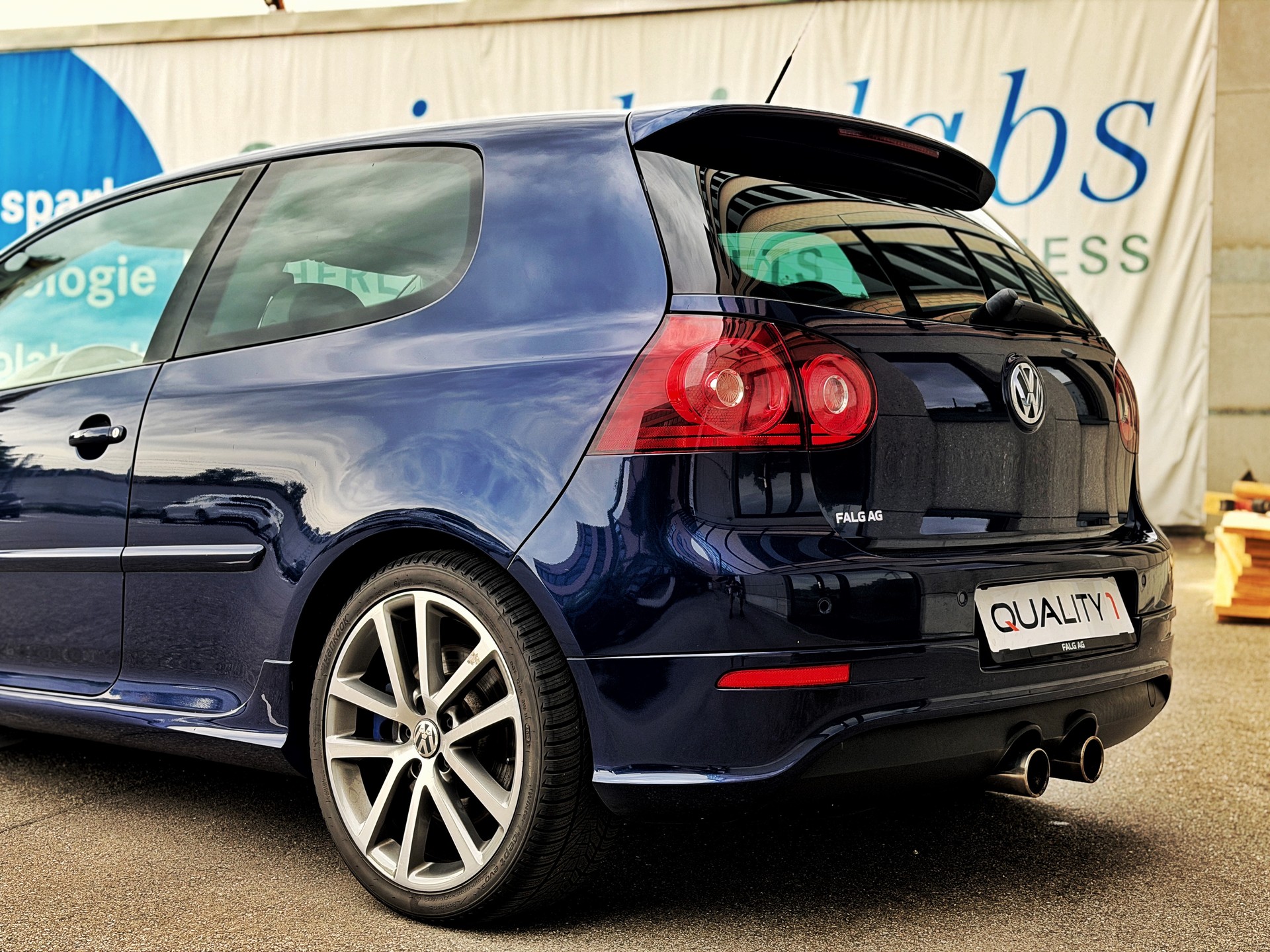 VW Golf R32 4Motion-image-9