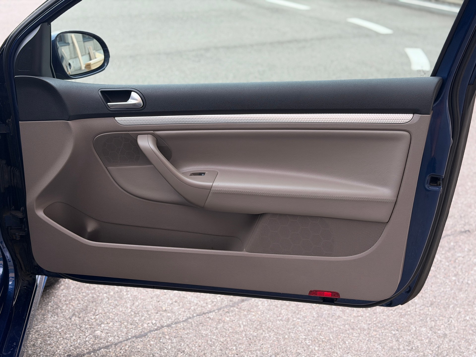 VW Golf R32 4Motion-image-18