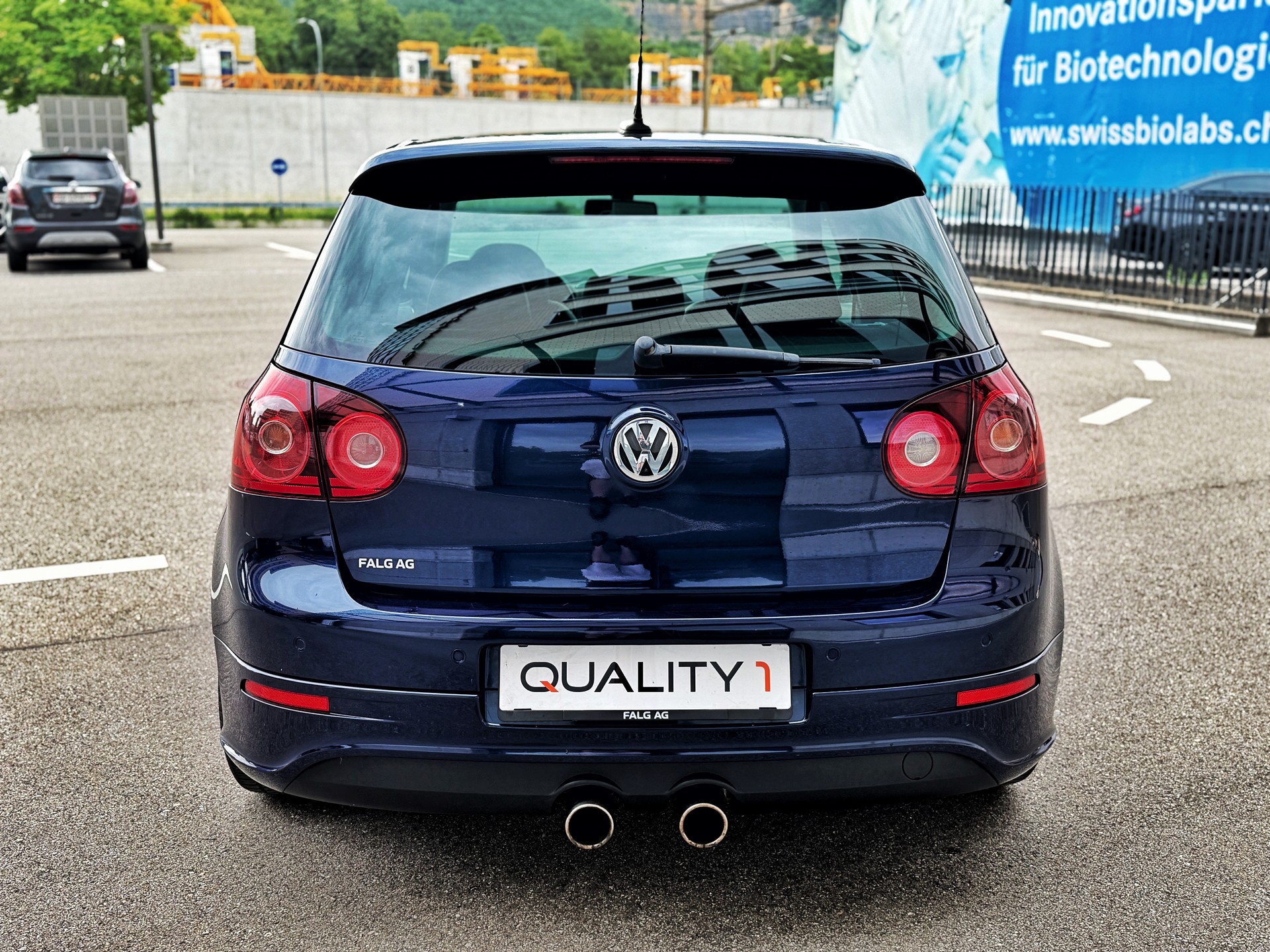 VW Golf R32 4Motion-image-5