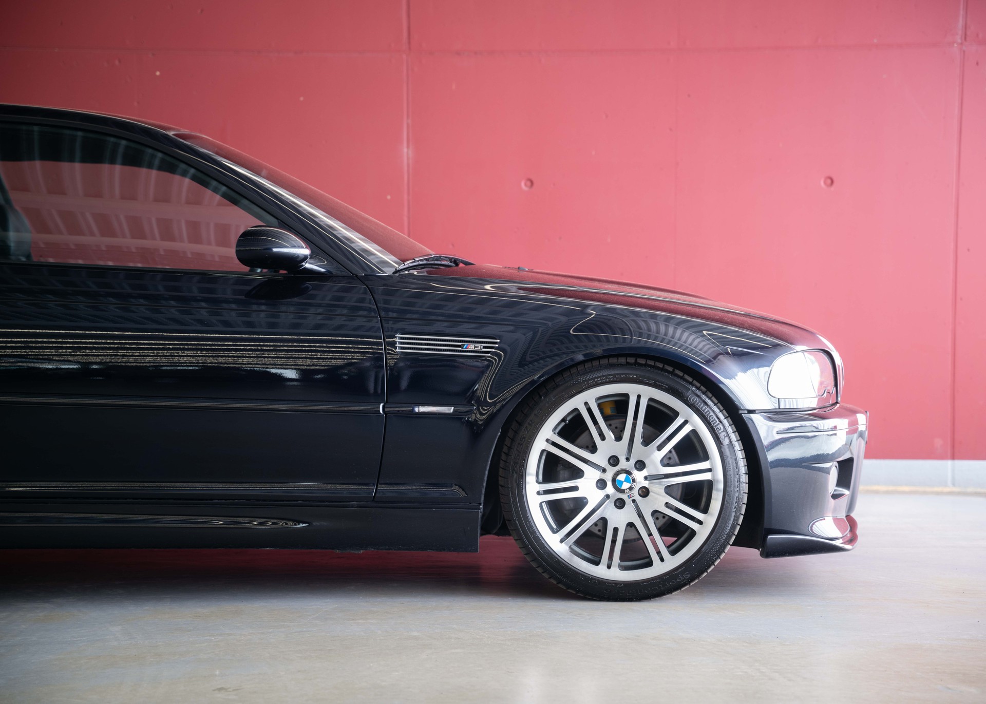 BMW M3 Coupe (1st hand Swiss car, certified low mileage, 100% original, 1st paint, BMW service history, mint condition)-image-8