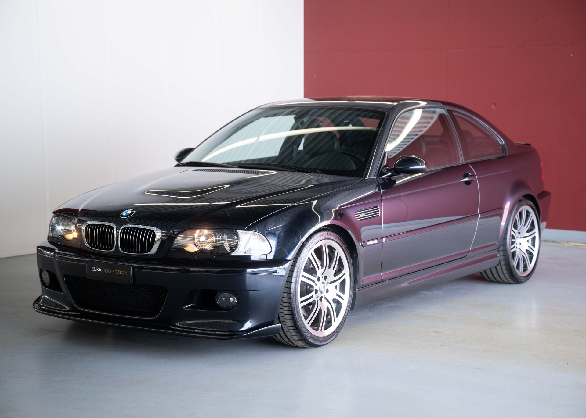 BMW M3 Coupe (1st hand Swiss car, certified low mileage, 100% original, 1st paint, BMW service history, mint condition)-image-4