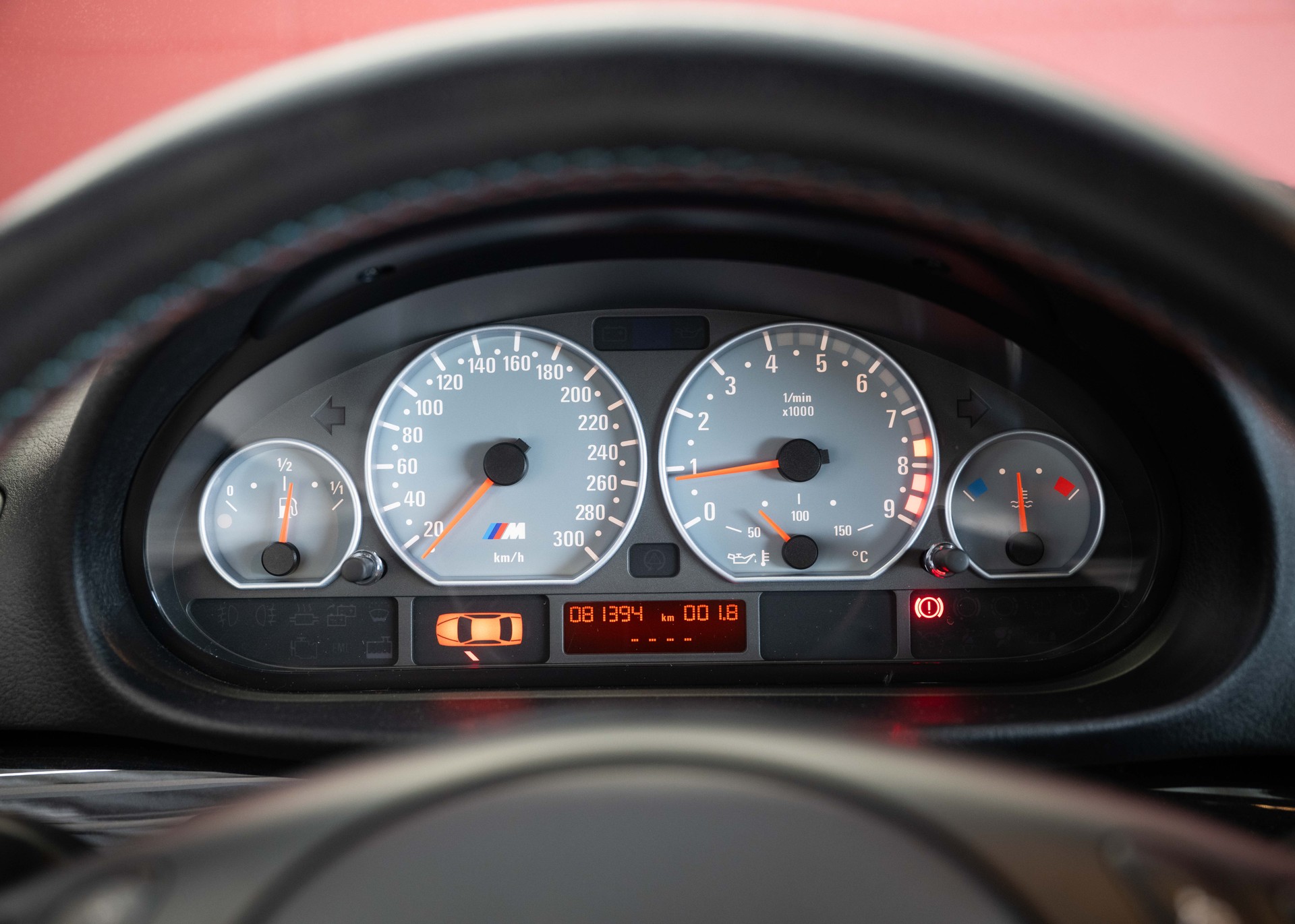 BMW M3 Coupe (1st hand Swiss car, certified low mileage, 100% original, 1st paint, BMW service history, mint condition)-image-27
