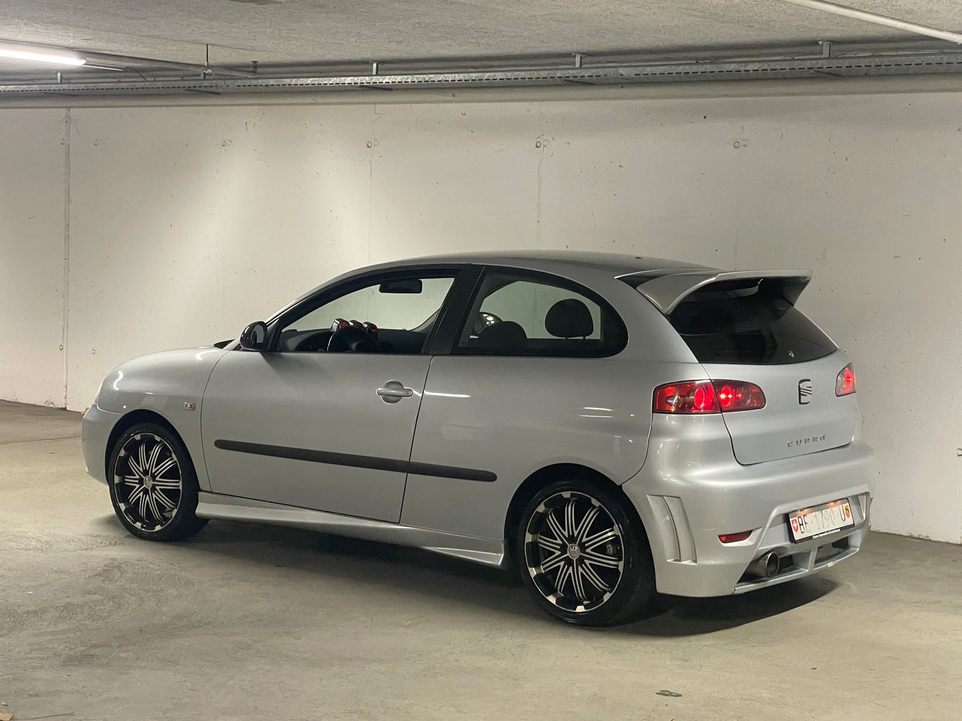 SEAT Ibiza 1.8 20V T Cupra // MFK NEU-showroom-element-3