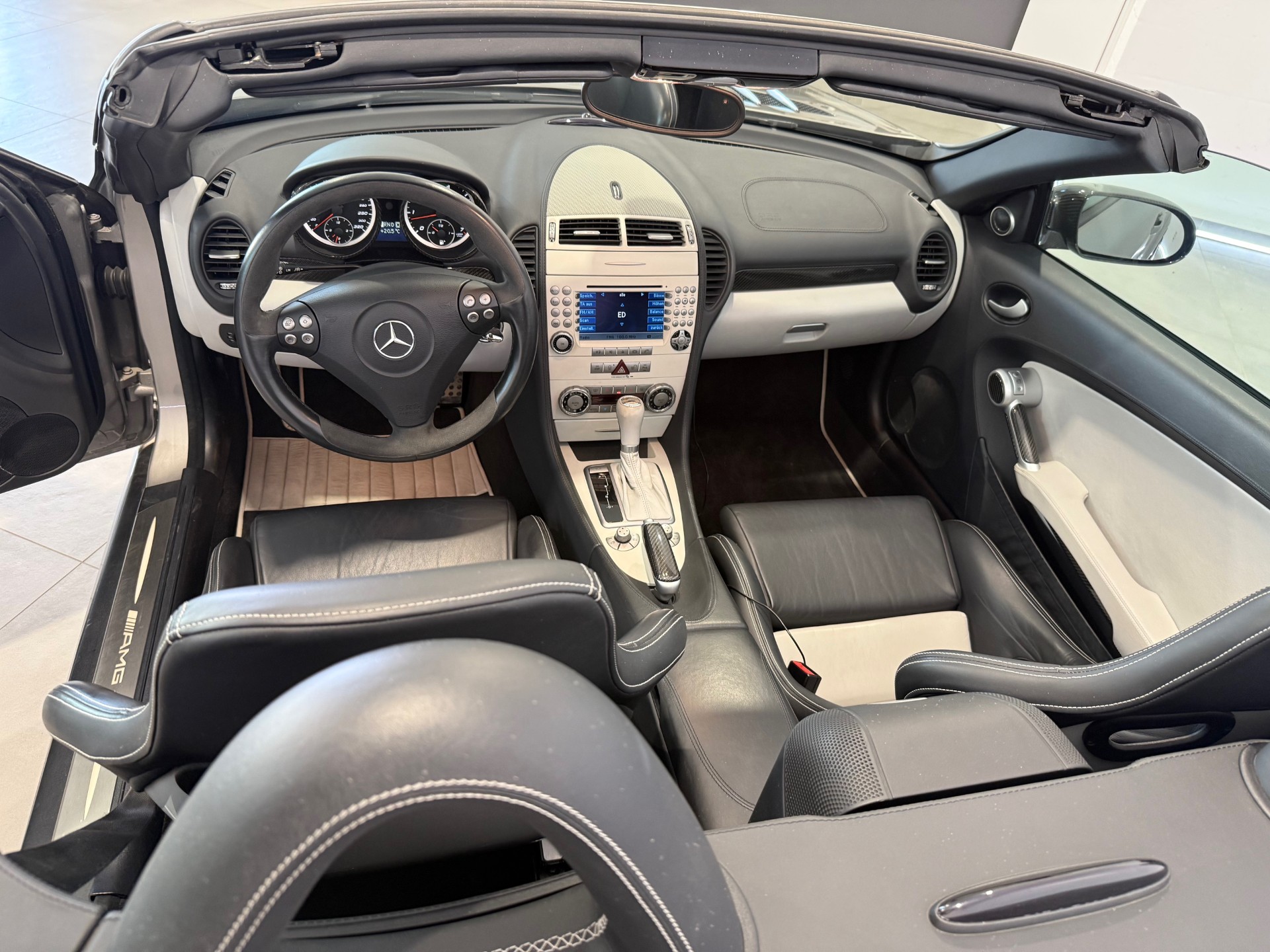 MERCEDES-BENZ SLK 55 AMG-image-12