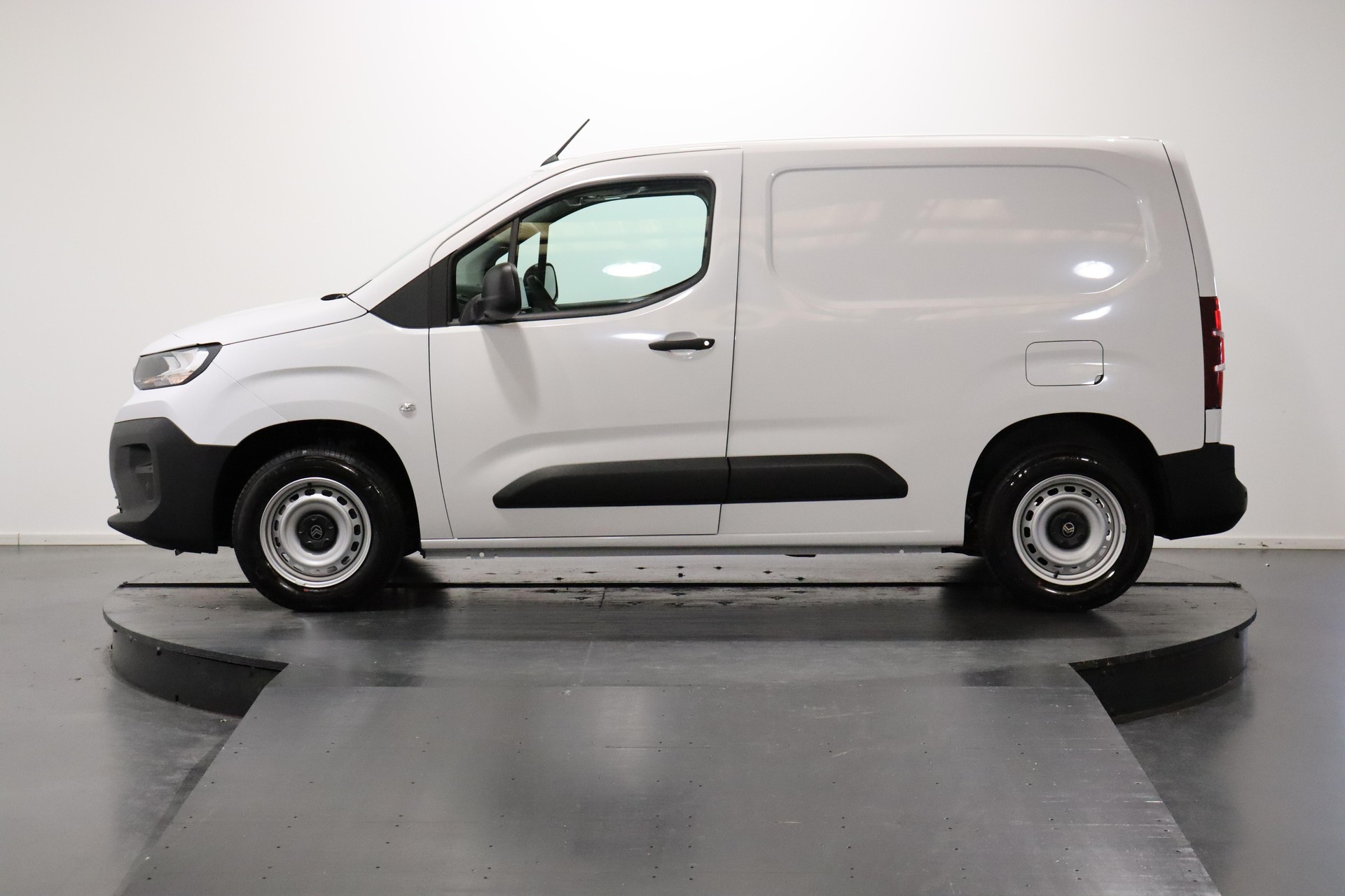 CITROEN Berlingo M 1.2 PureTech 110 First S/S-showroom-element-1