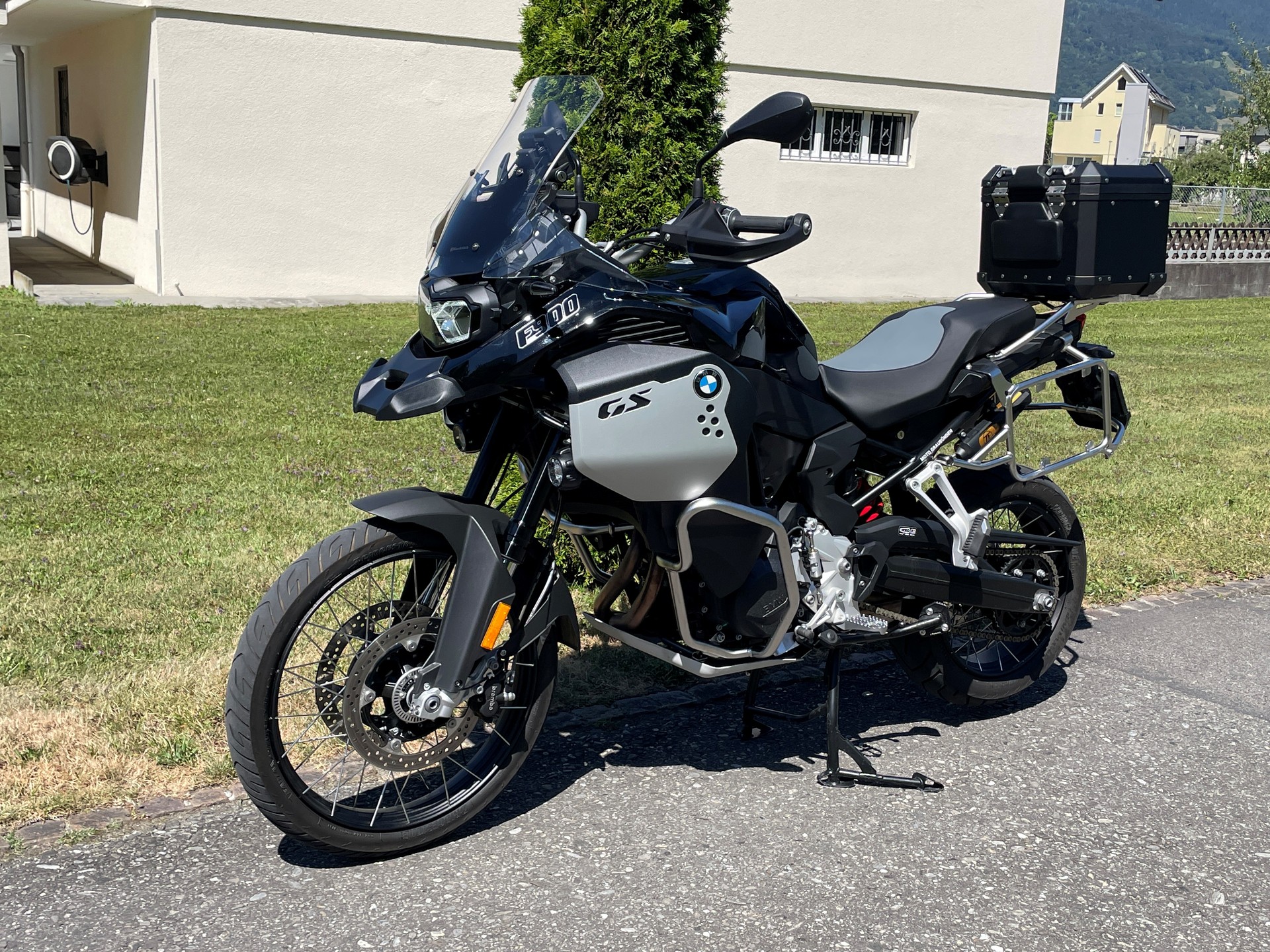 BMW F 900 GS Adventure-image-1