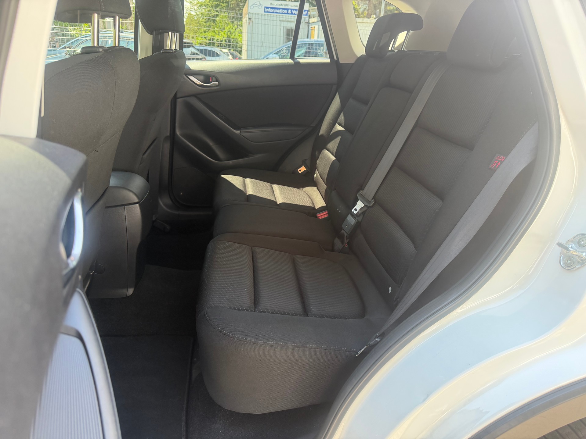 MAZDA CX-5 2.2 D Ambition AWD * Navigation * Xenon * Klima-auto * Tempomat * PDC V&H * Frisch Ab MFK-image-2