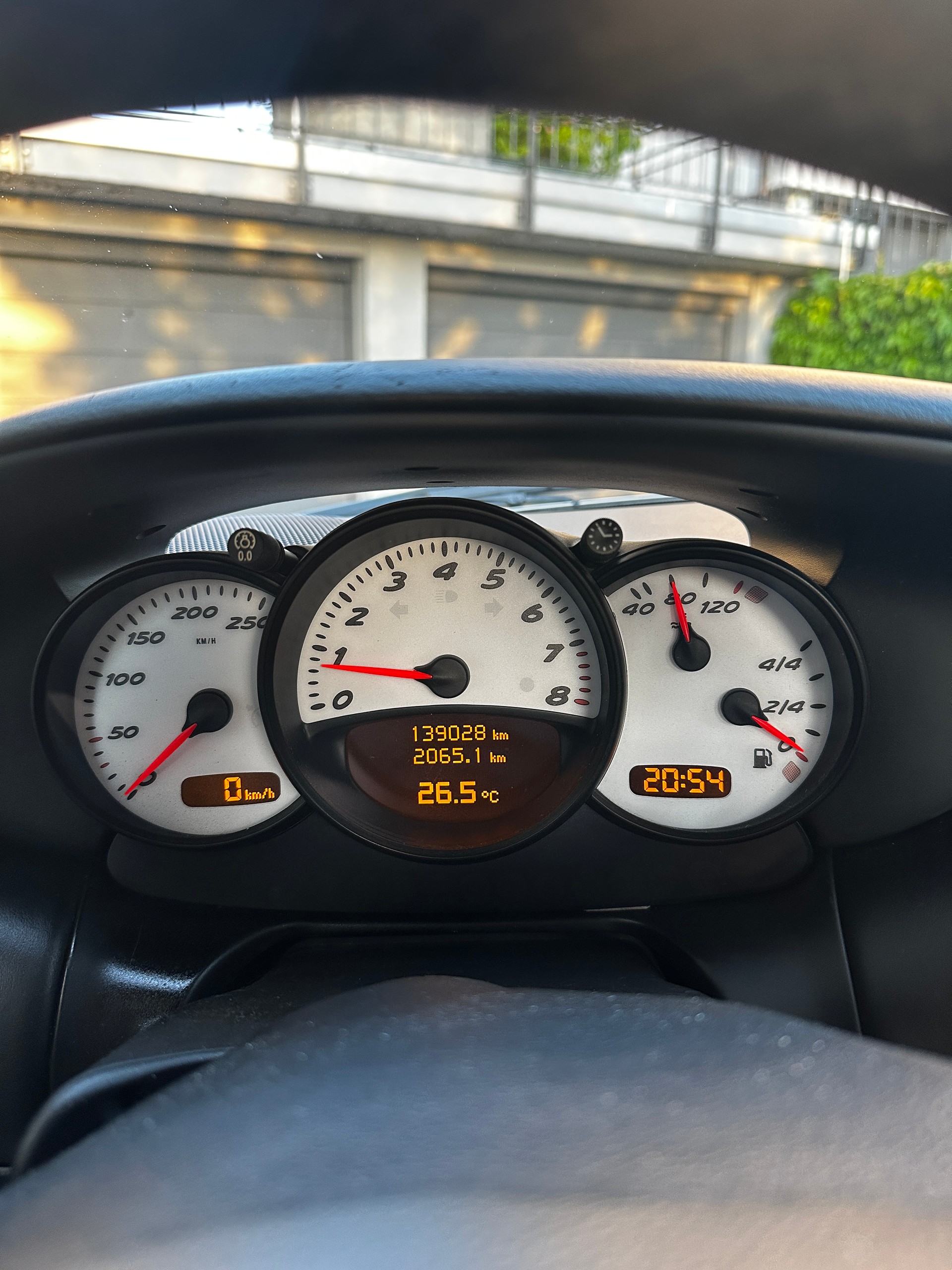 PORSCHE 2.7 Boxster-image-9