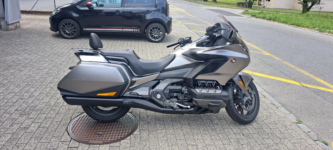HONDA GL 1800 B Goldwing-image-0