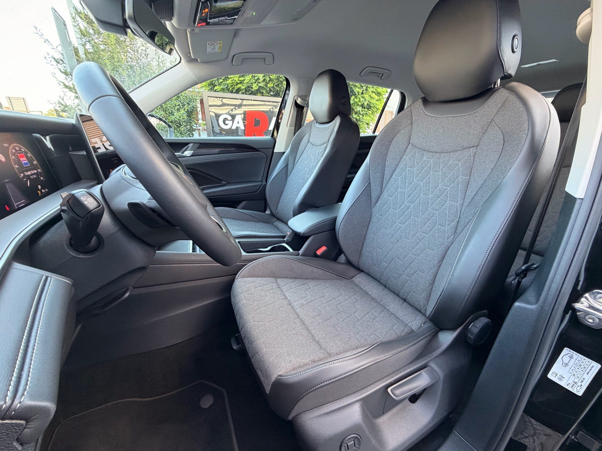 VW Tayron 2.0 TDI 193 PS 4MOTION LIFE-image-6