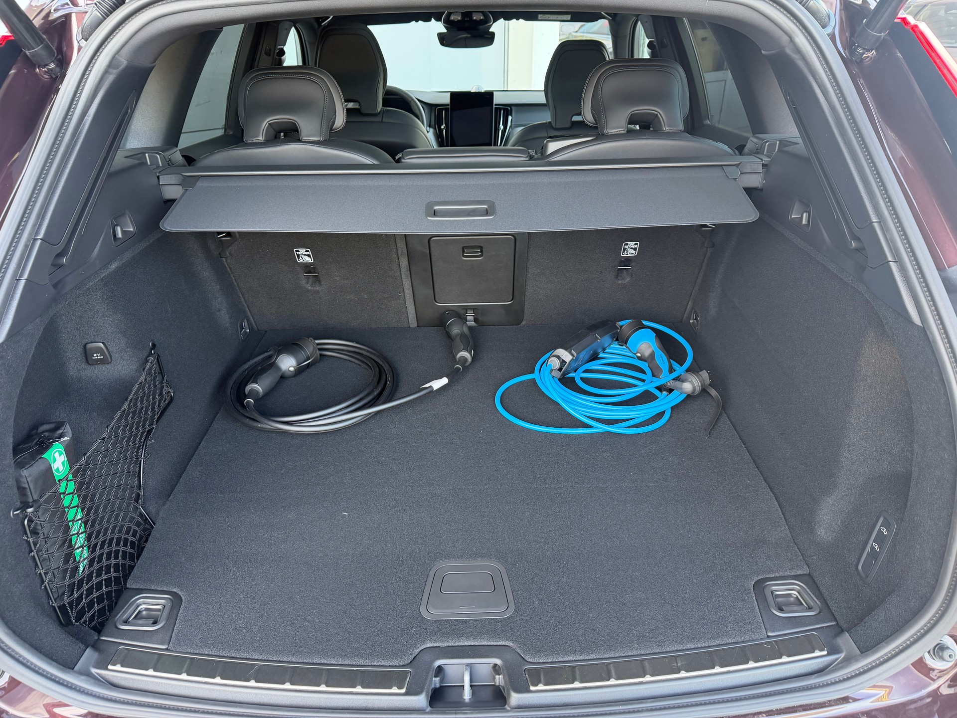 VOLVO XC60 T8 eAWD Ultra Dark Geartronic-image-24