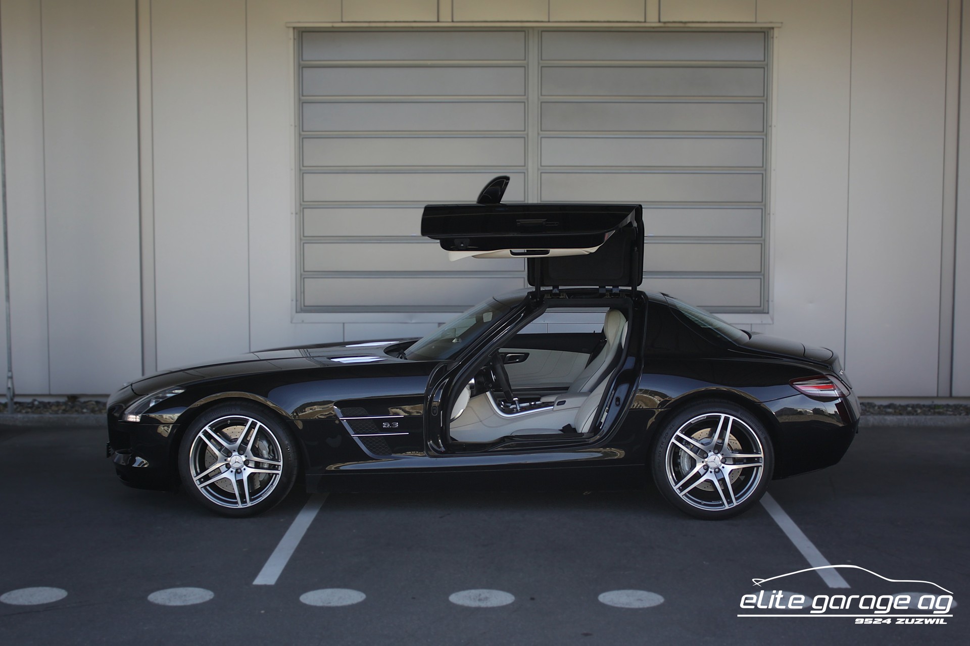 MERCEDES-BENZ SLS 63 AMG Speedshift-image-1