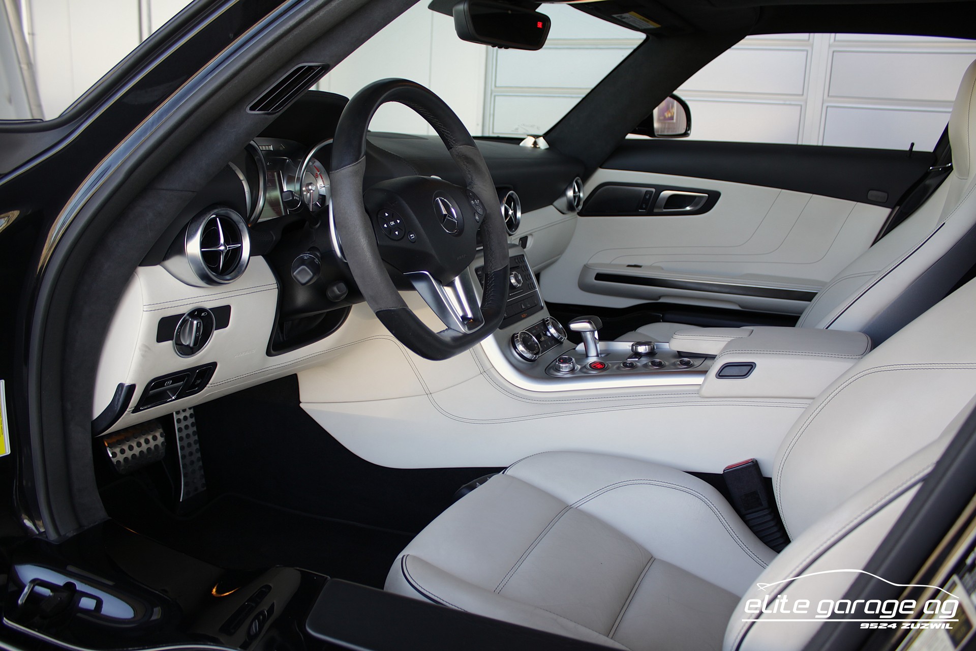 MERCEDES-BENZ SLS 63 AMG Speedshift-image-13