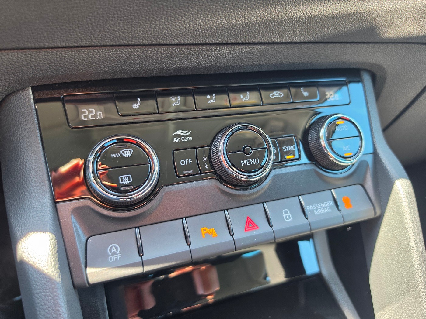 SKODA Karoq 2.0 TDI CR Ambition 4x4-image-10
