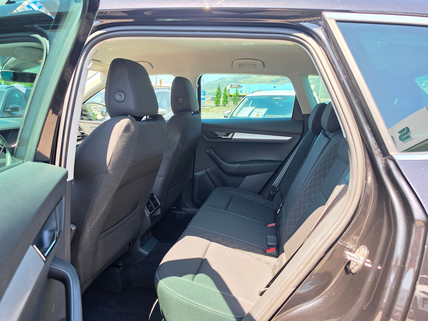 SKODA Karoq 2.0 TDI CR Ambition 4x4-image-6