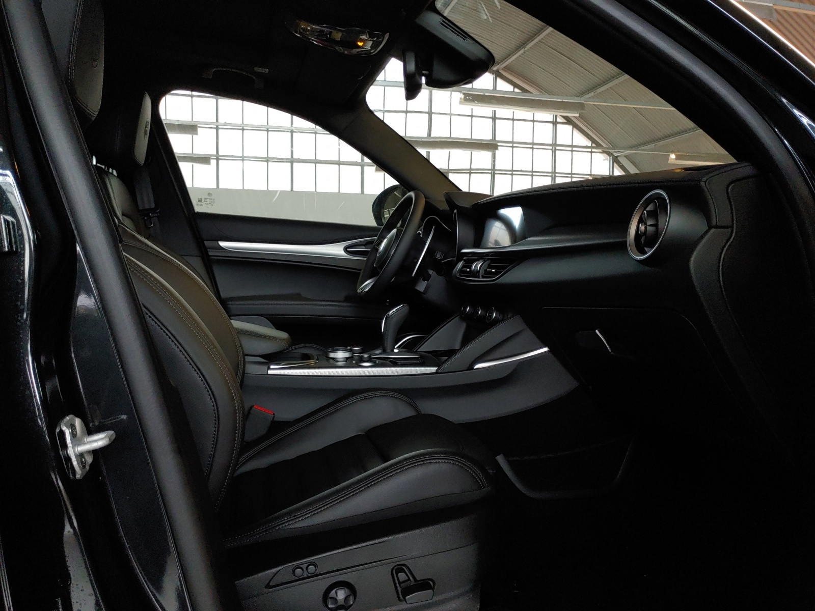 ALFA ROMEO Stelvio 2.2JTDM Veloce Q4Automatic-image-10