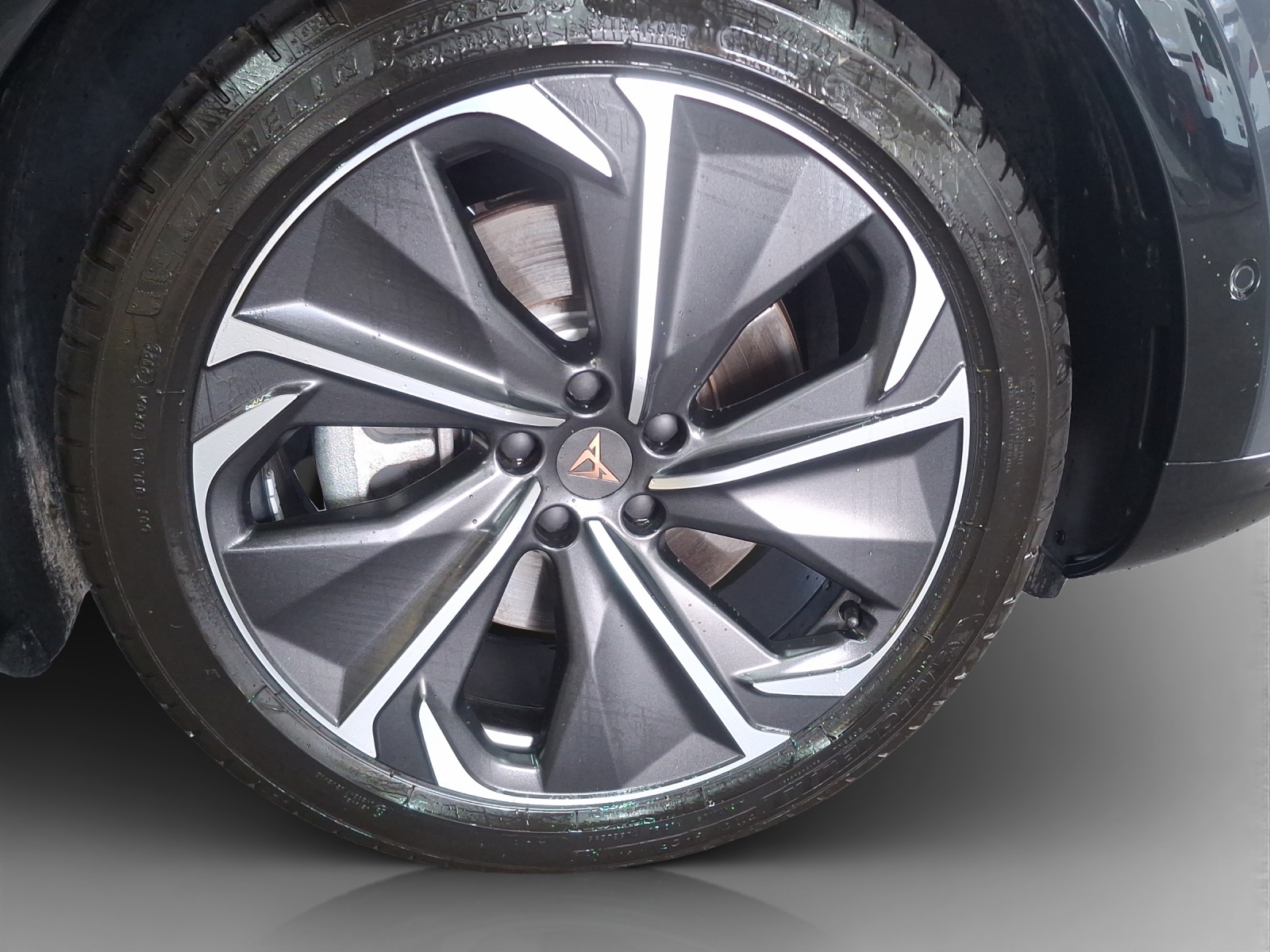 CUPRA Tavascan Type 8 77 kWh VZ-image-14