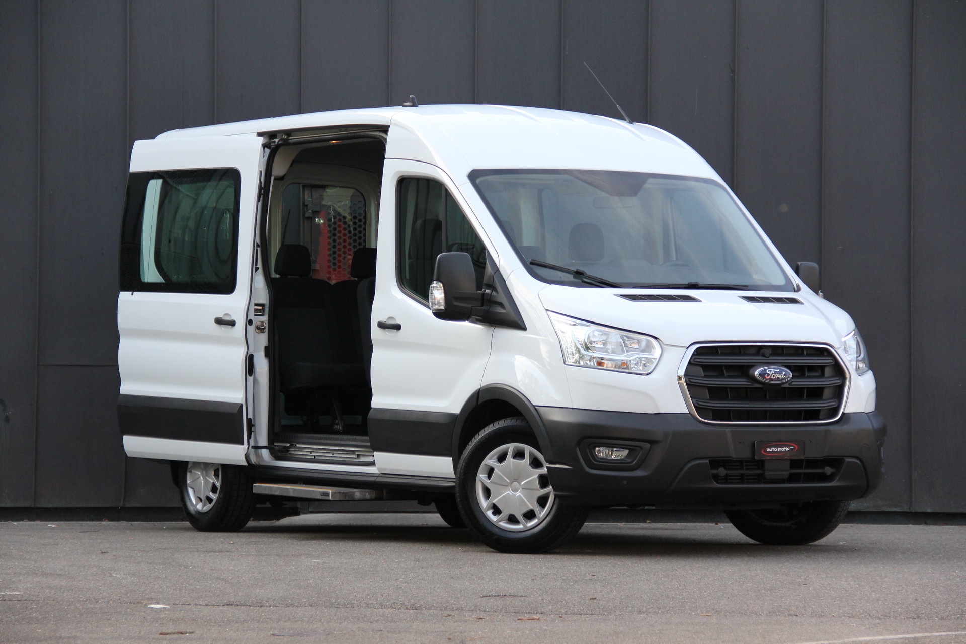 FORD Transit BUS **9-SITZE** SCHULBUS **ROLLSTUHL-GURT**