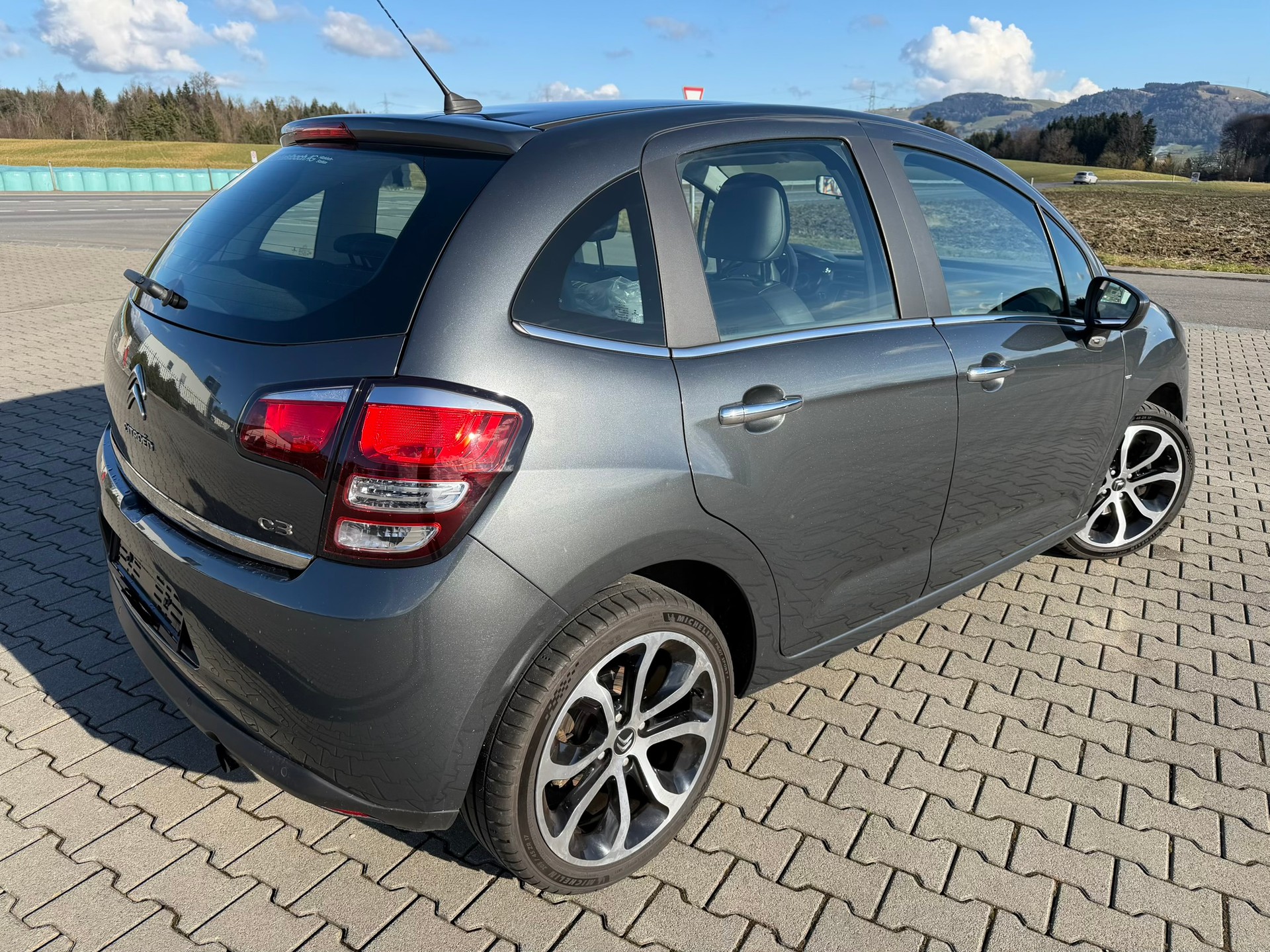 CITROEN C3 1.2i PureTech Exclusive-image-3