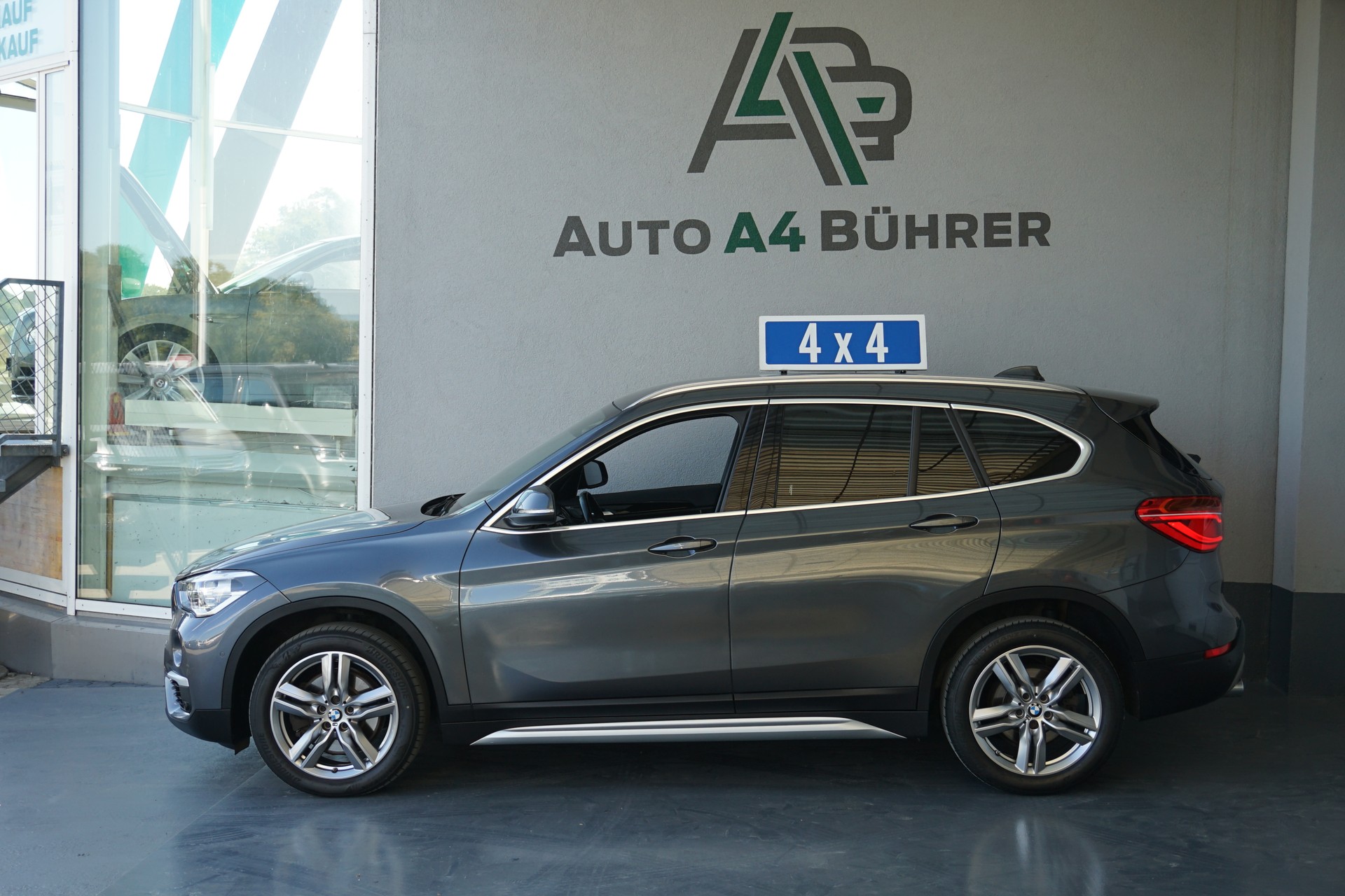 BMW X1 xDrive 20d x Line mit Abstandsregeltempomat