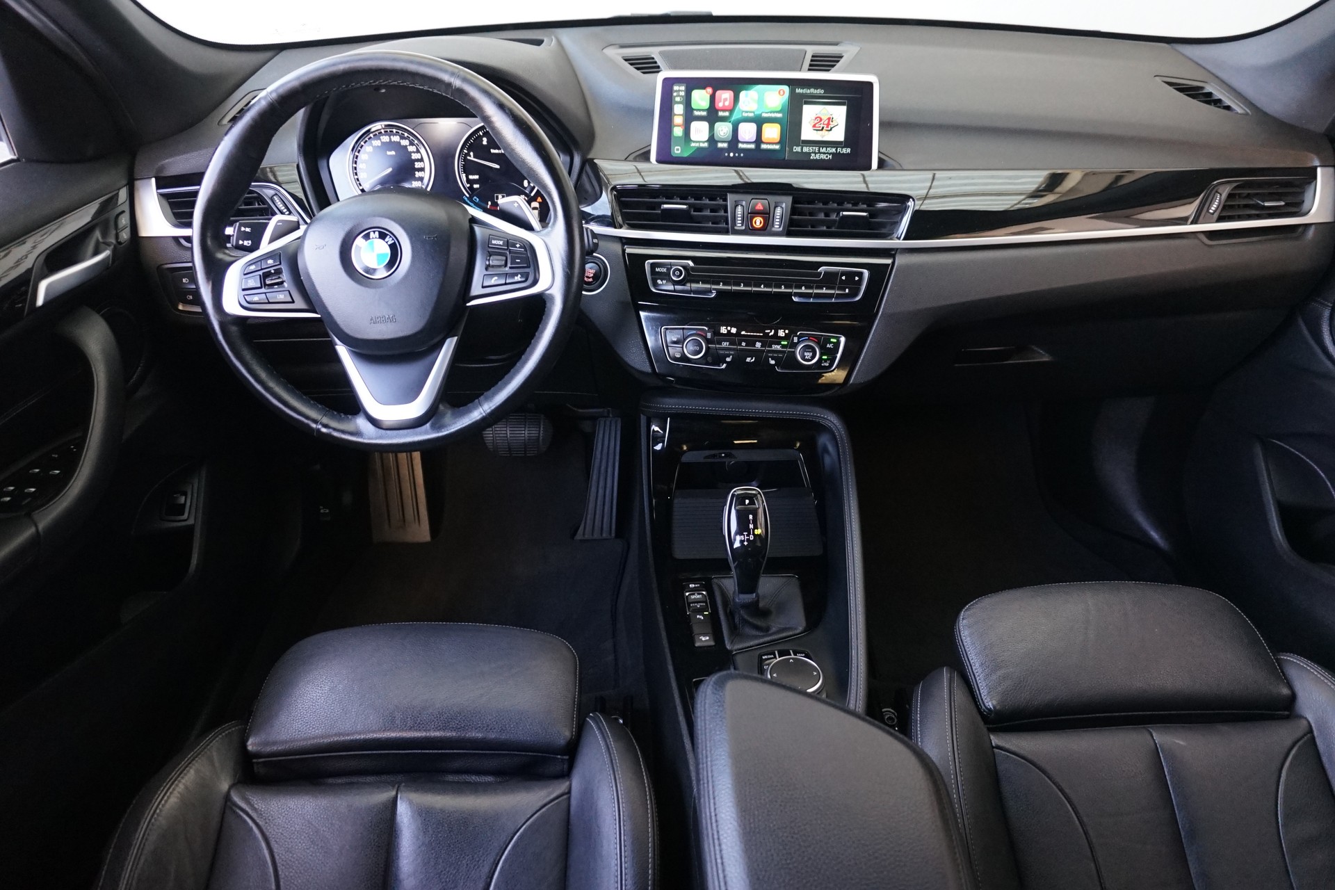BMW X1 xDrive 20d x Line mit Abstandsregeltempomat-image-13