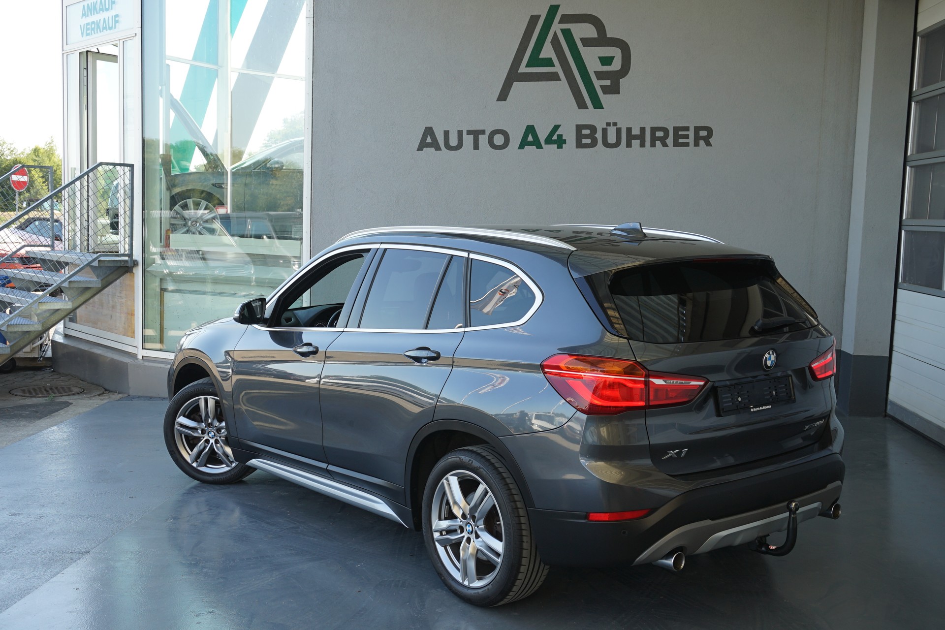 BMW X1 xDrive 20d x Line mit Abstandsregeltempomat-image-4