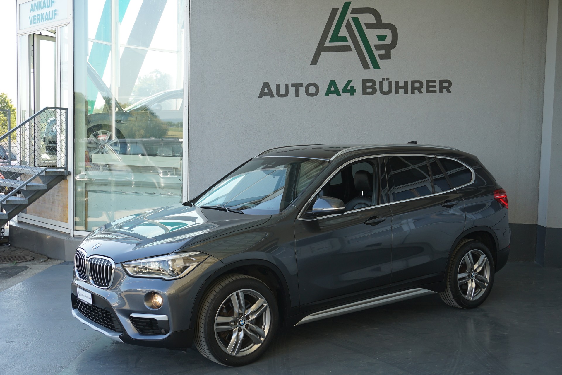 BMW X1 xDrive 20d x Line mit Abstandsregeltempomat-showroom-element-2