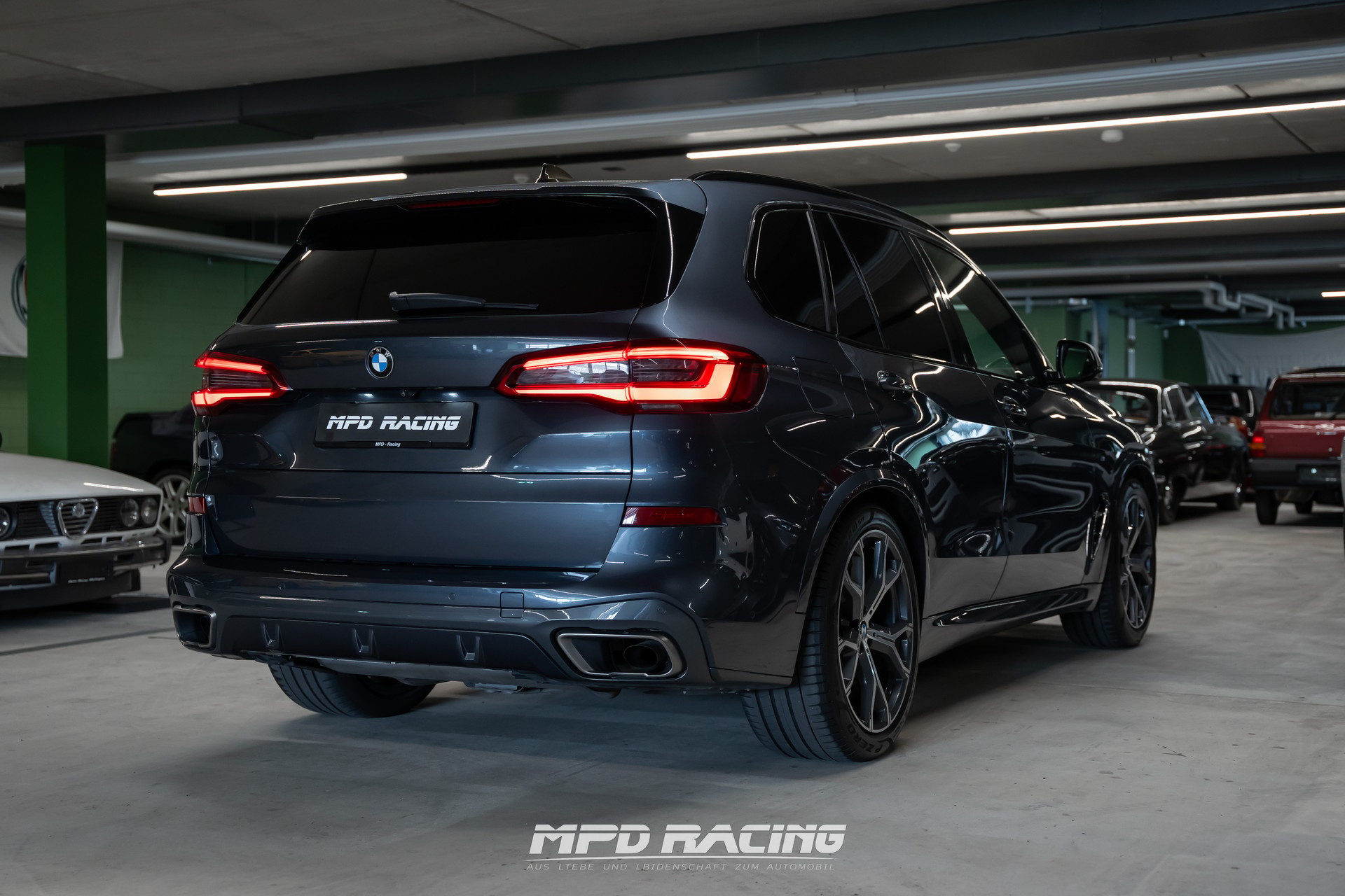 BMW X5 xDrive M50d Steptronic-showroom-element-3