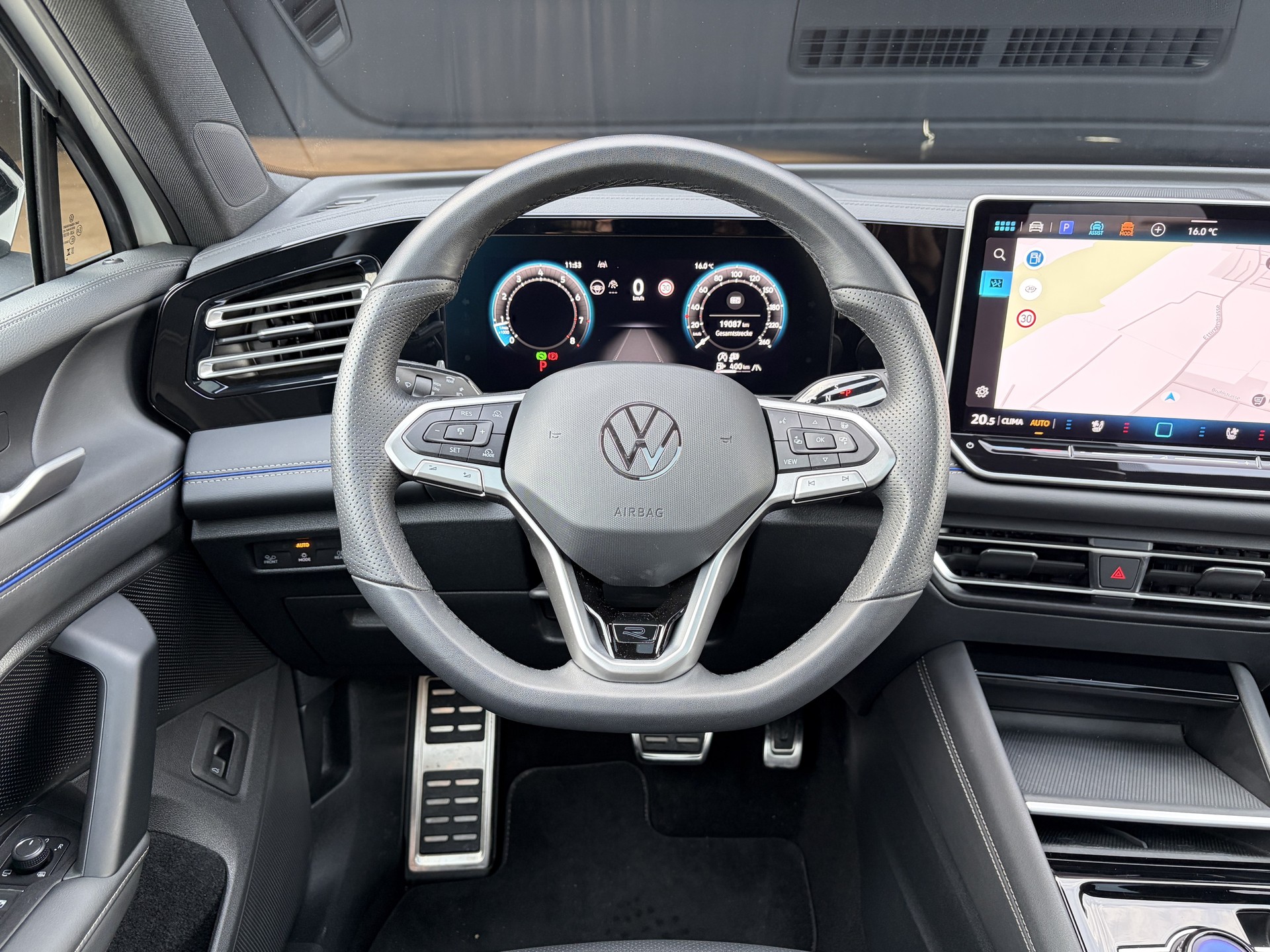 VW Tiguan 2.0 TSI DSG R-Line 4Motion *VOLLLEDER*-image-15