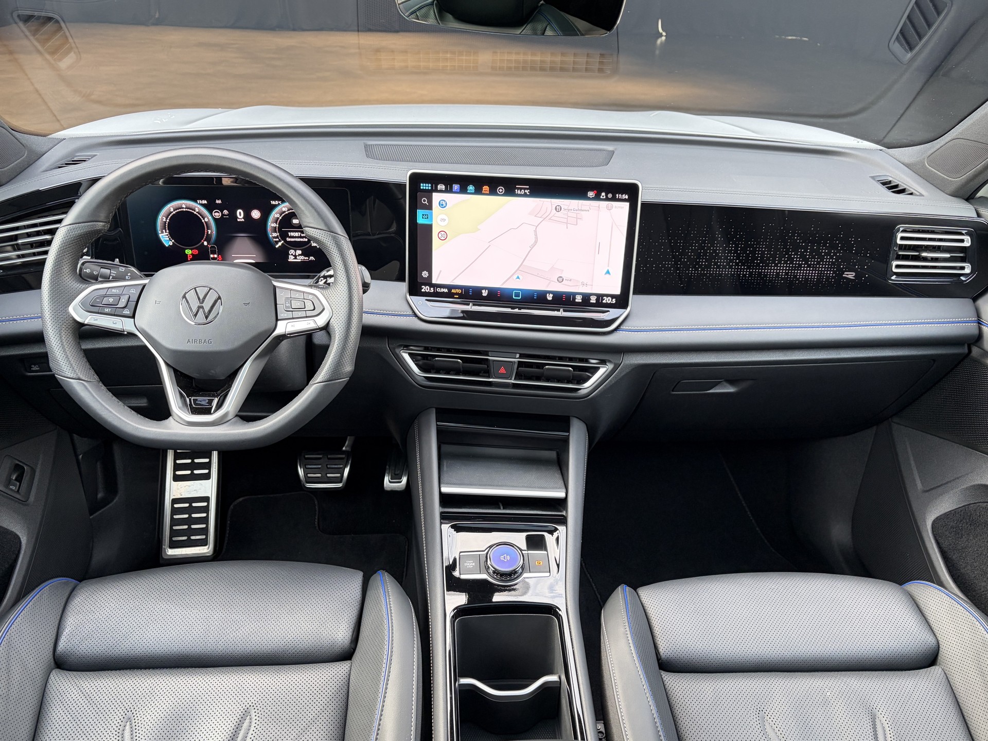 VW Tiguan 2.0 TSI DSG R-Line 4Motion *VOLLLEDER*-image-14