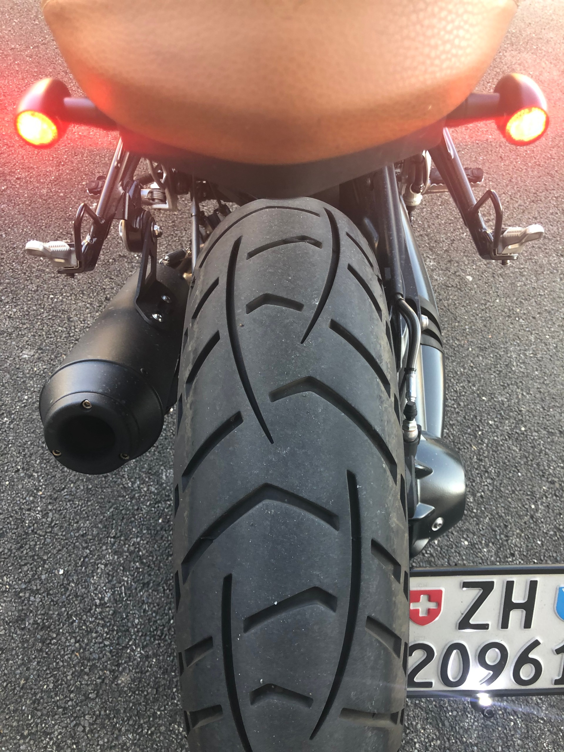BMW R nineT Scrambler ABS-image-1