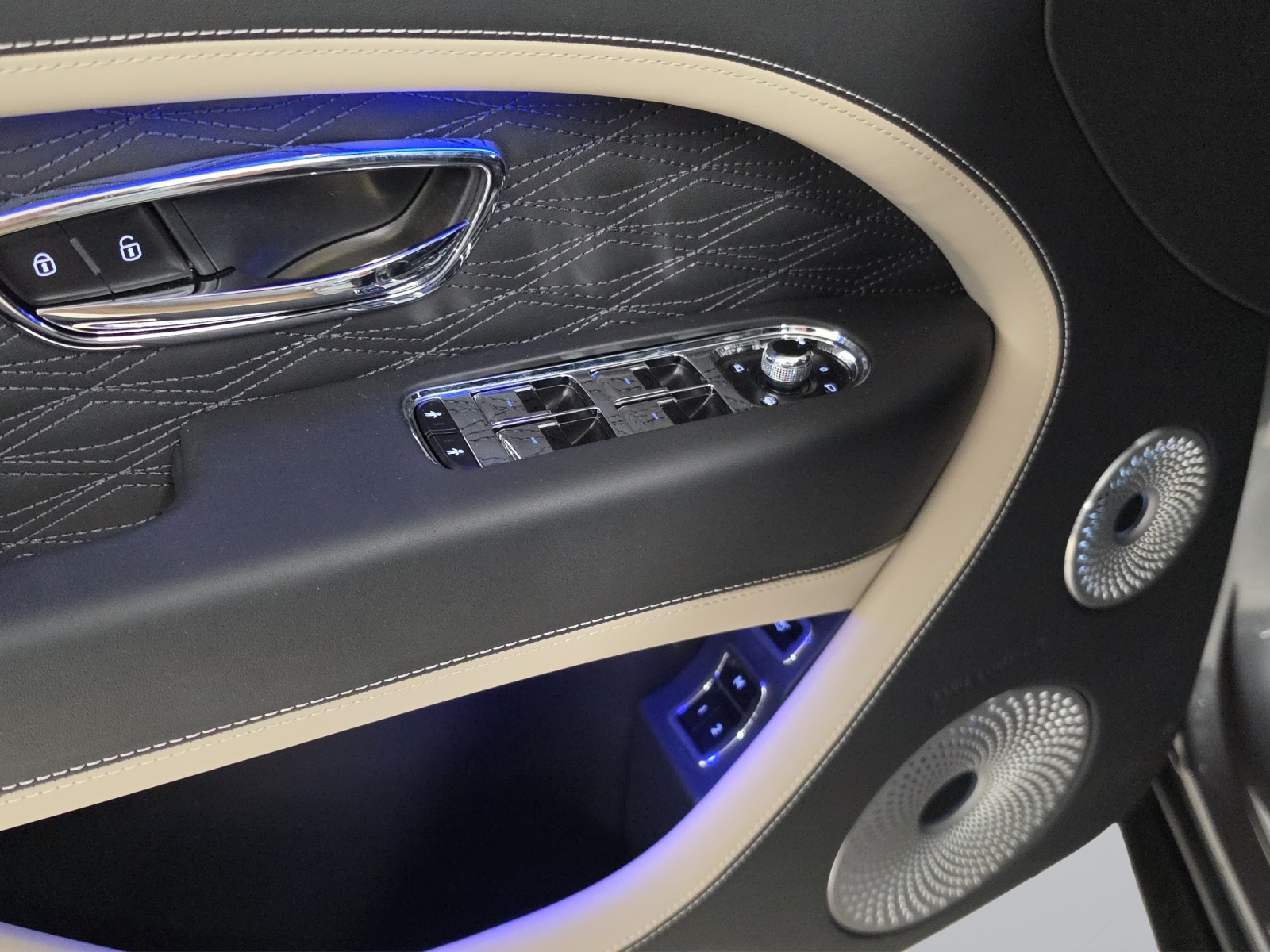 BENTLEY SPEED V8-image-12
