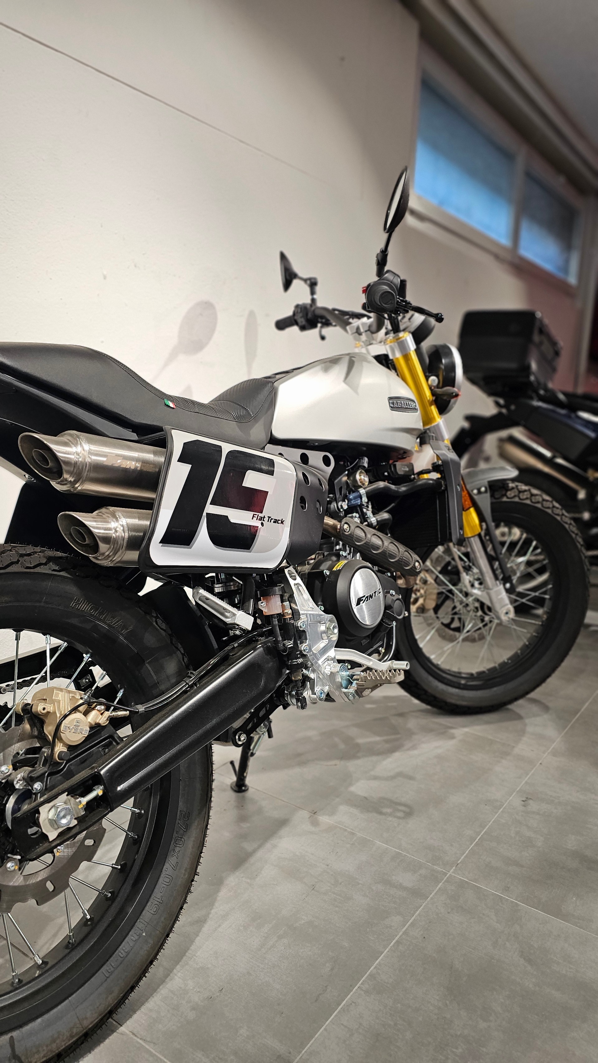 FANTIC Caballero 125-image-4