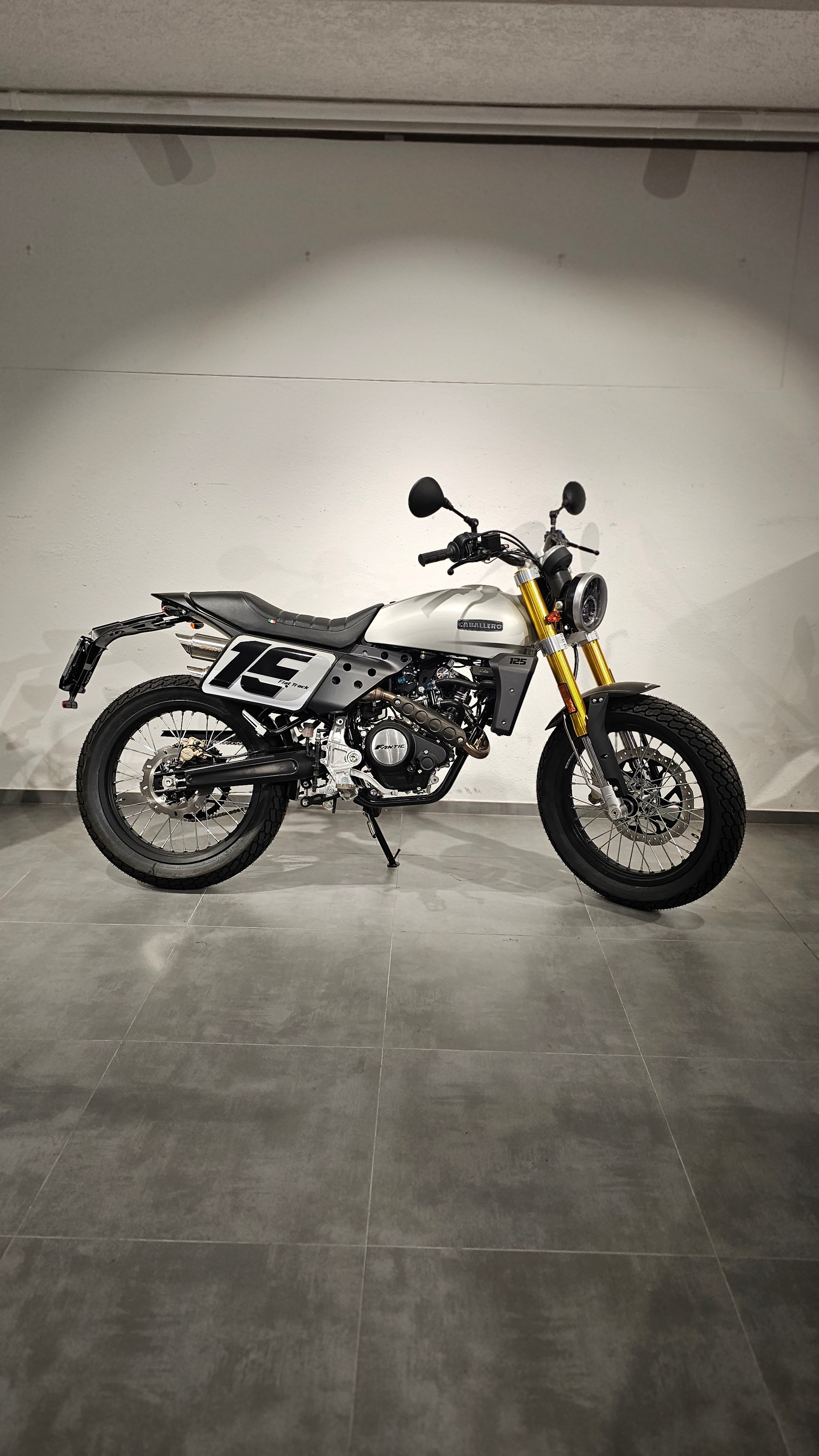 FANTIC Caballero 125-image-9