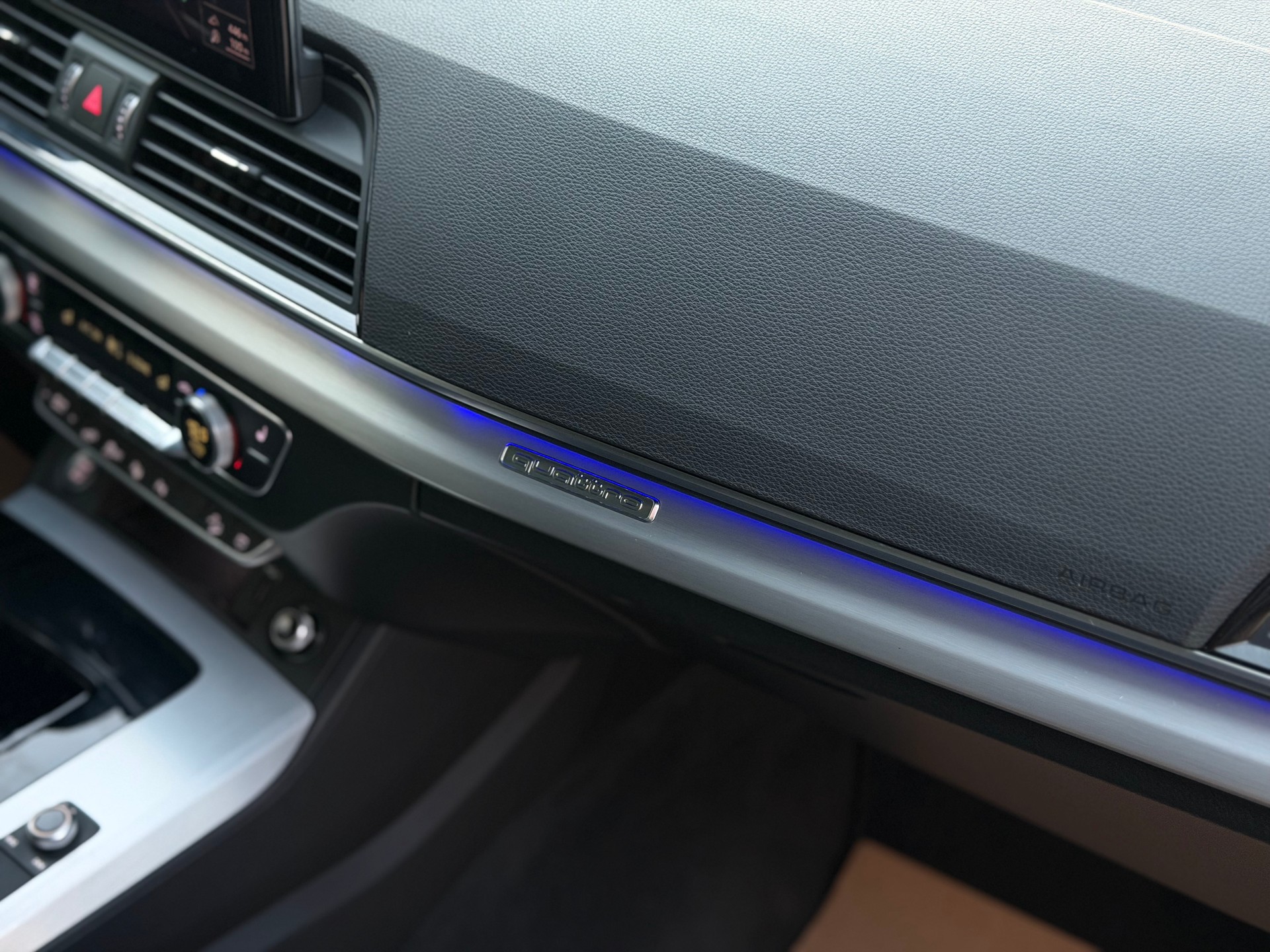 AUDI Q5 50 TFSI e PHEV S line quattro S-tronic-image-22