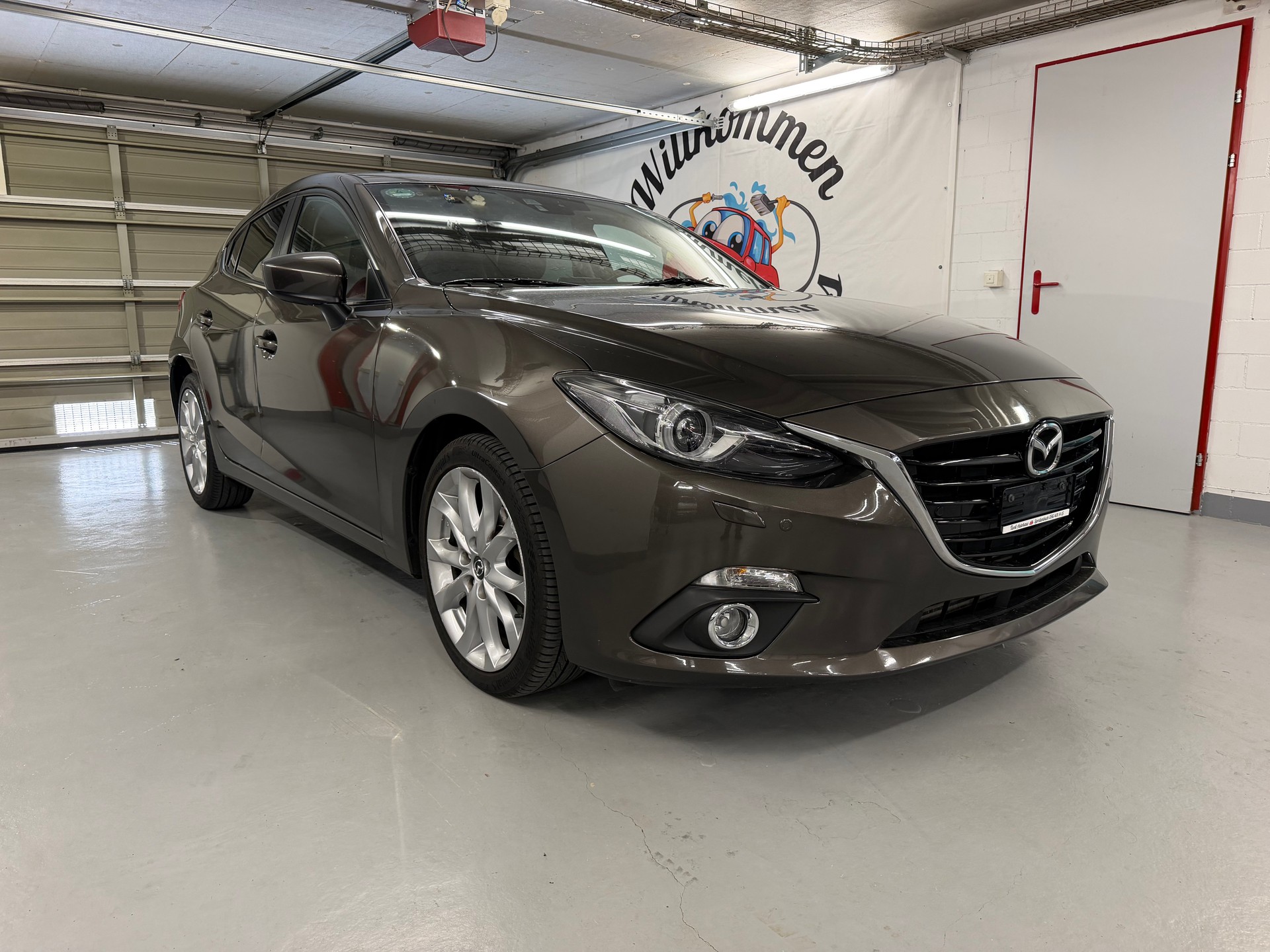 MAZDA 3 2.2 16V CD Revolution Activematic-showroom-element-1