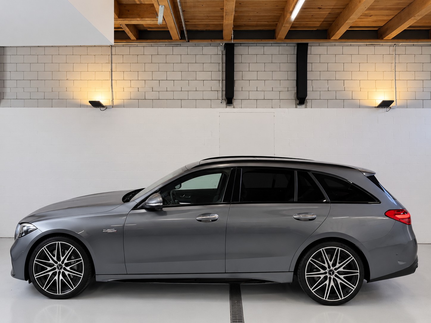 MERCEDES-BENZ C 43 T AMG 4Matic-showroom-element-2